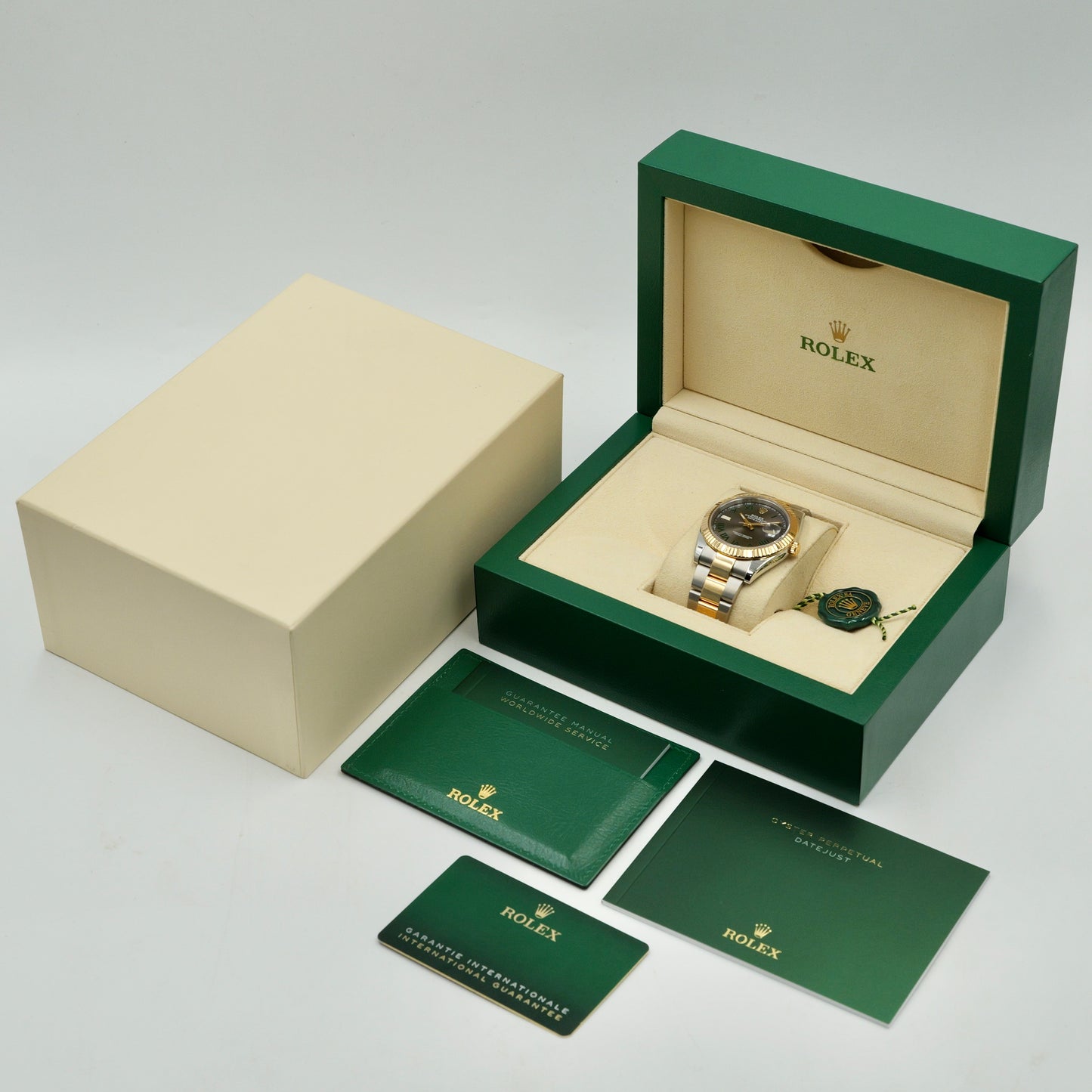 Rolex Datejust 41 Wimbledon Fluted Oyster 126333 - Full Set (2022)