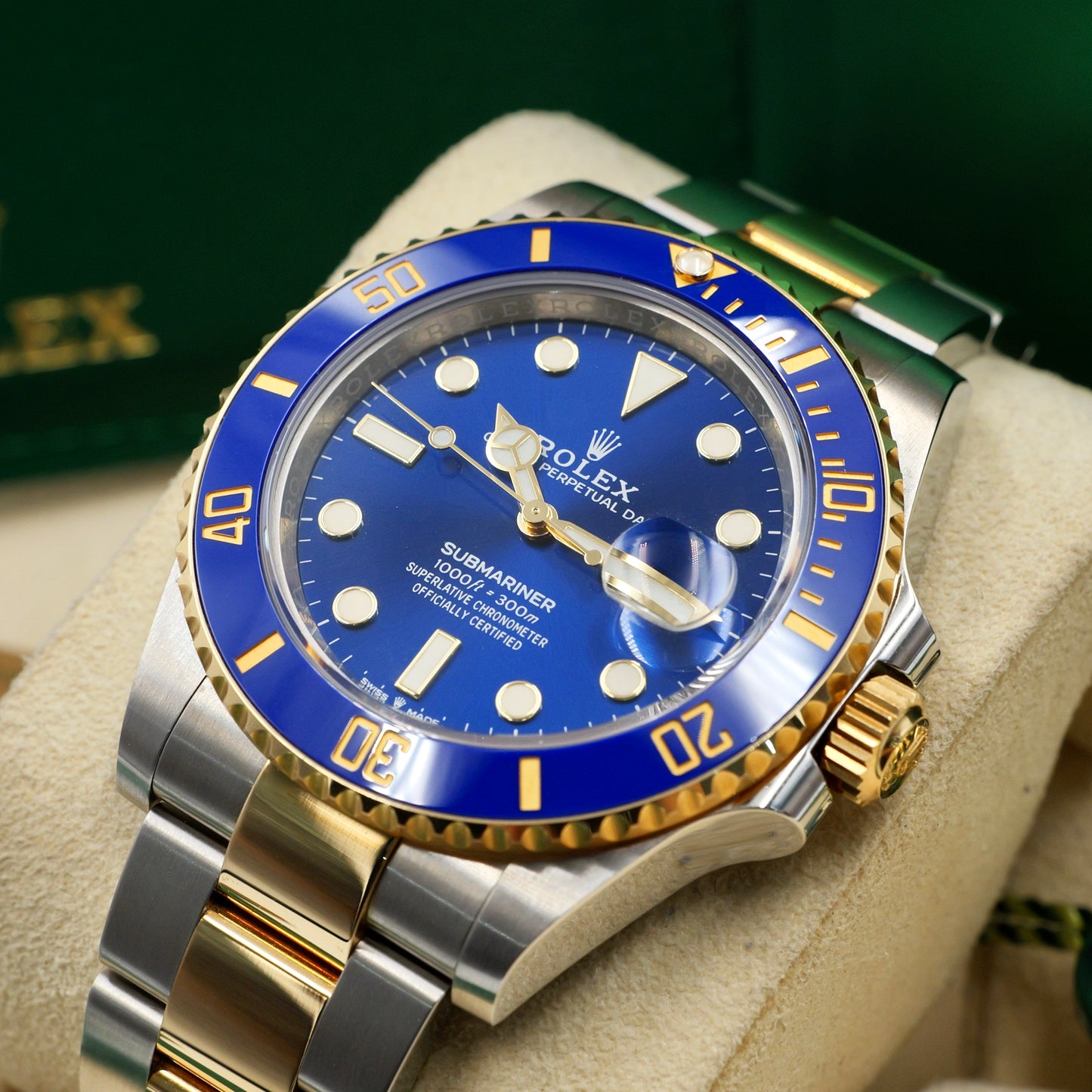 Rolex Submariner Date 'Bluesy' 126613LB - Full Set (2021)