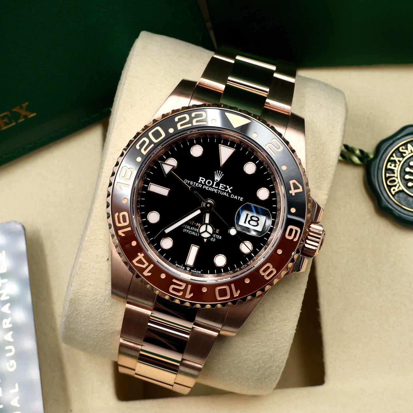 Rolex GMT-Master II Rootbeer 126715CHNR - Full Set (2021)
