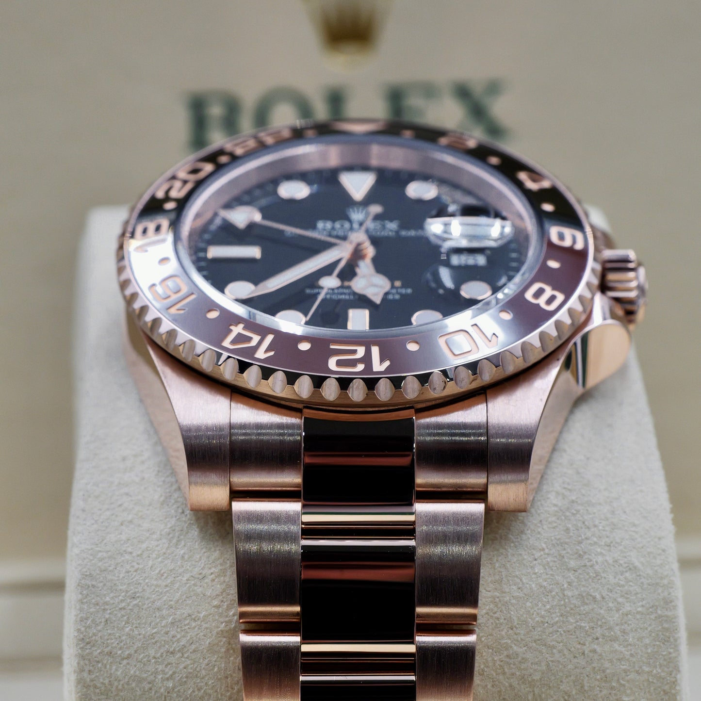 Rolex GMT-Master II Rootbeer 126715CHNR - Full Set (2021)