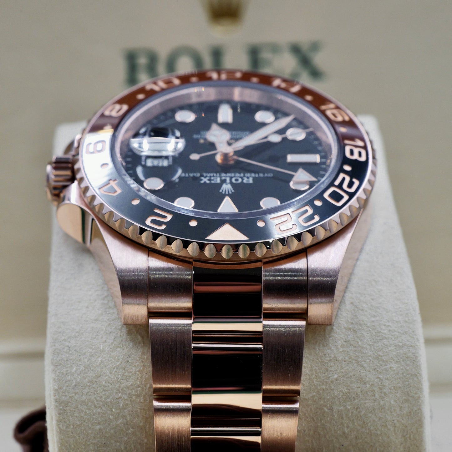 Rolex GMT-Master II Rootbeer 126715CHNR - Full Set (2021)