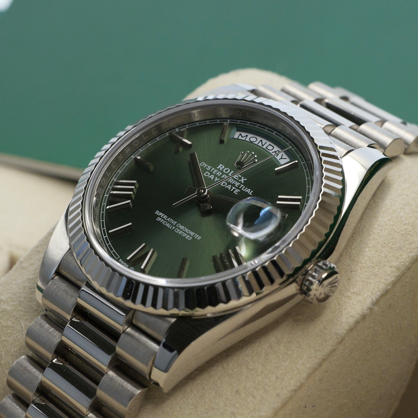 Rolex Day-Date 40 Olive White Gold 228239 - Full Set (2021)