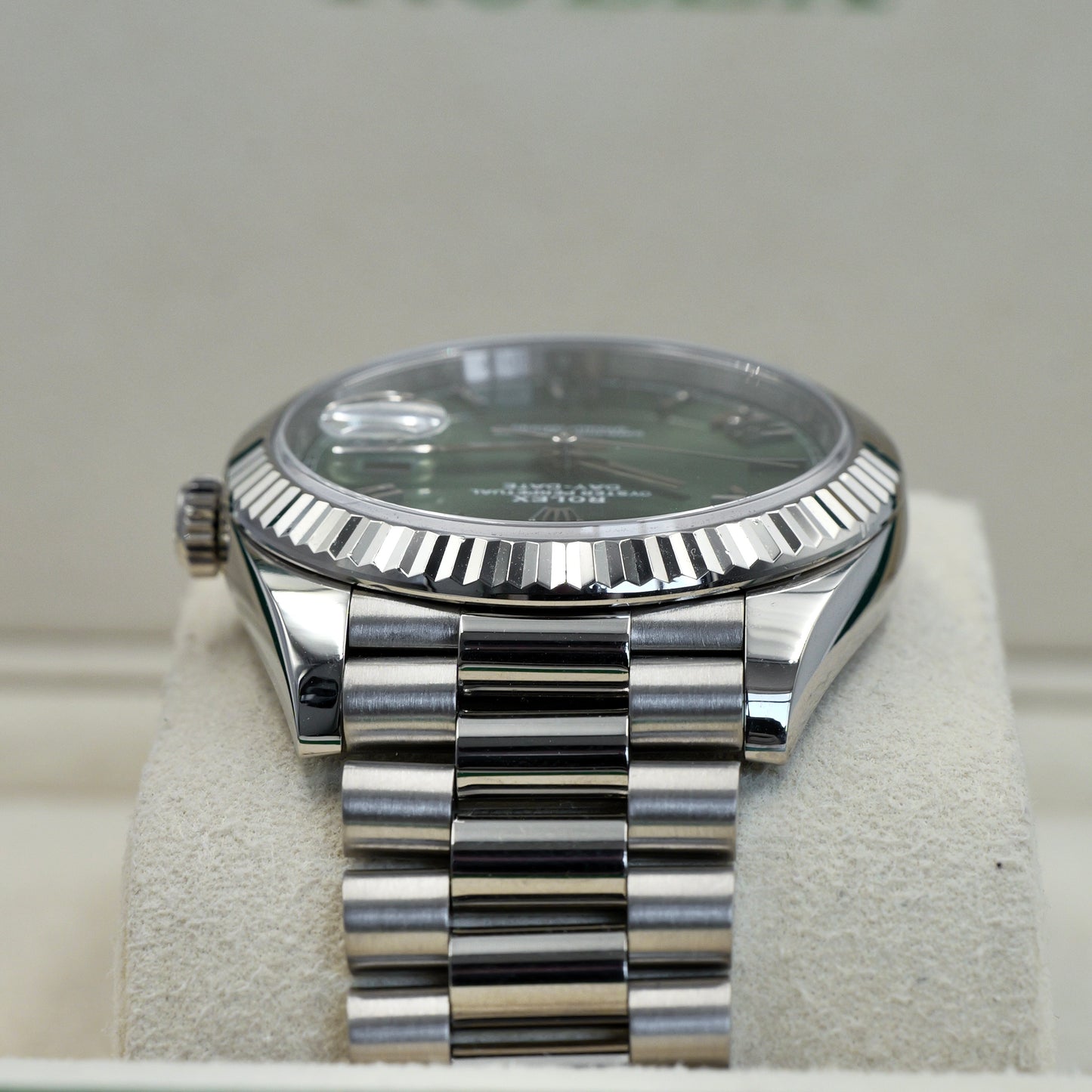 Rolex Day-Date 40 Olive White Gold 228239 - Full Set (2021)