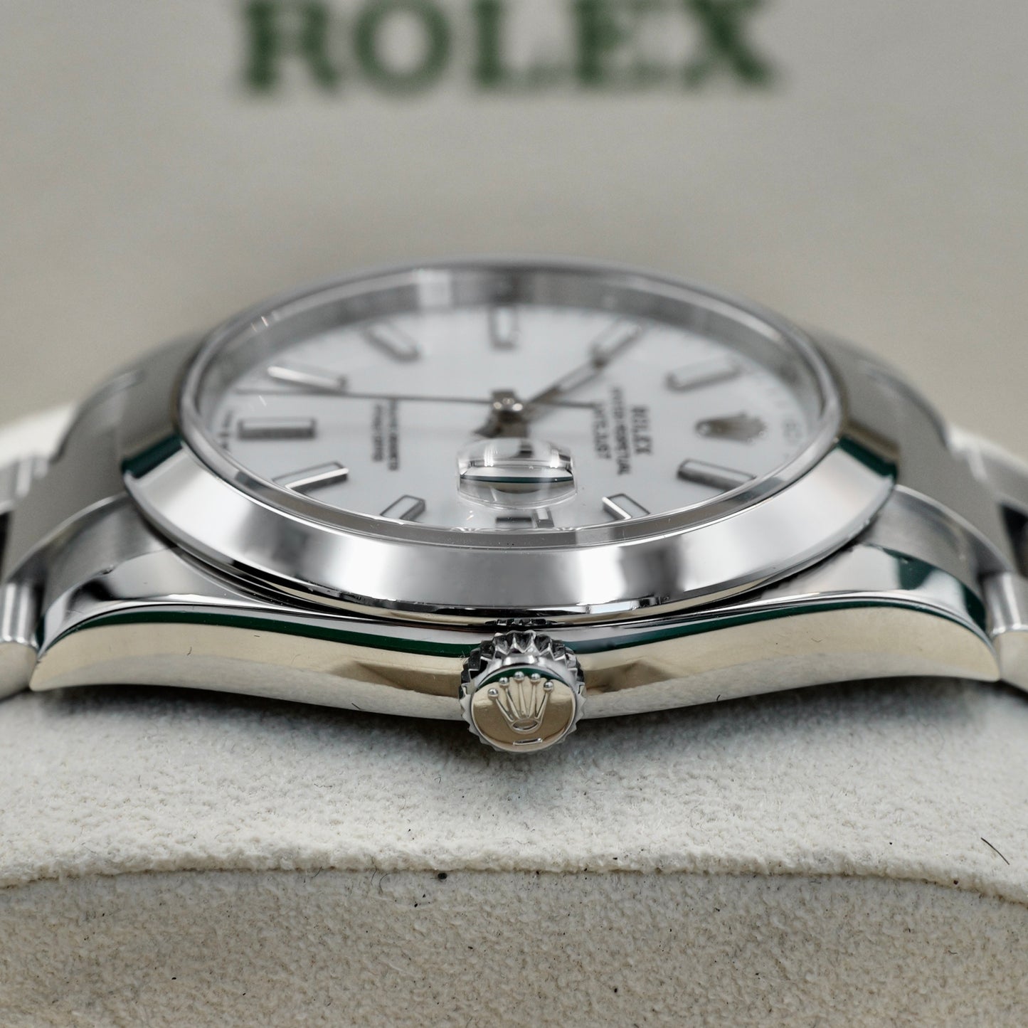 Rolex Datejust 41 White Baton Dial 126300 - Full Set (2021)