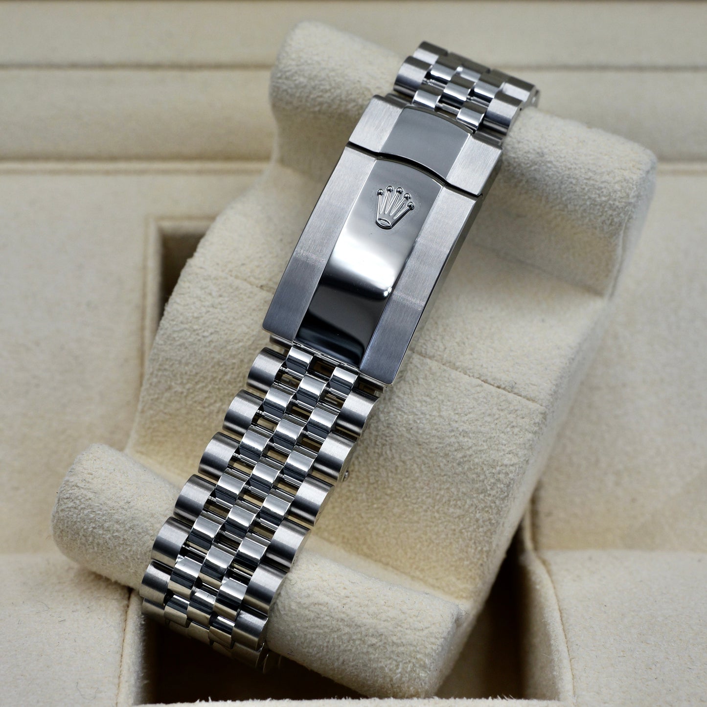 Rolex Datejust 41 Blue Dial Smooth Jubilee 126300 - Full Set (2025)