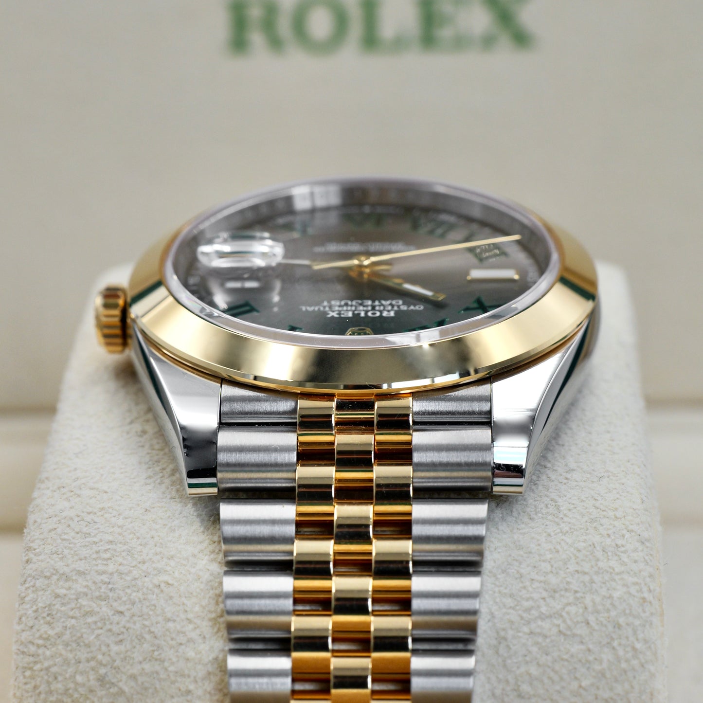 Rolex Datejust 41 Wimbledon Smooth Jubilee 126303 - Full Set (2021)