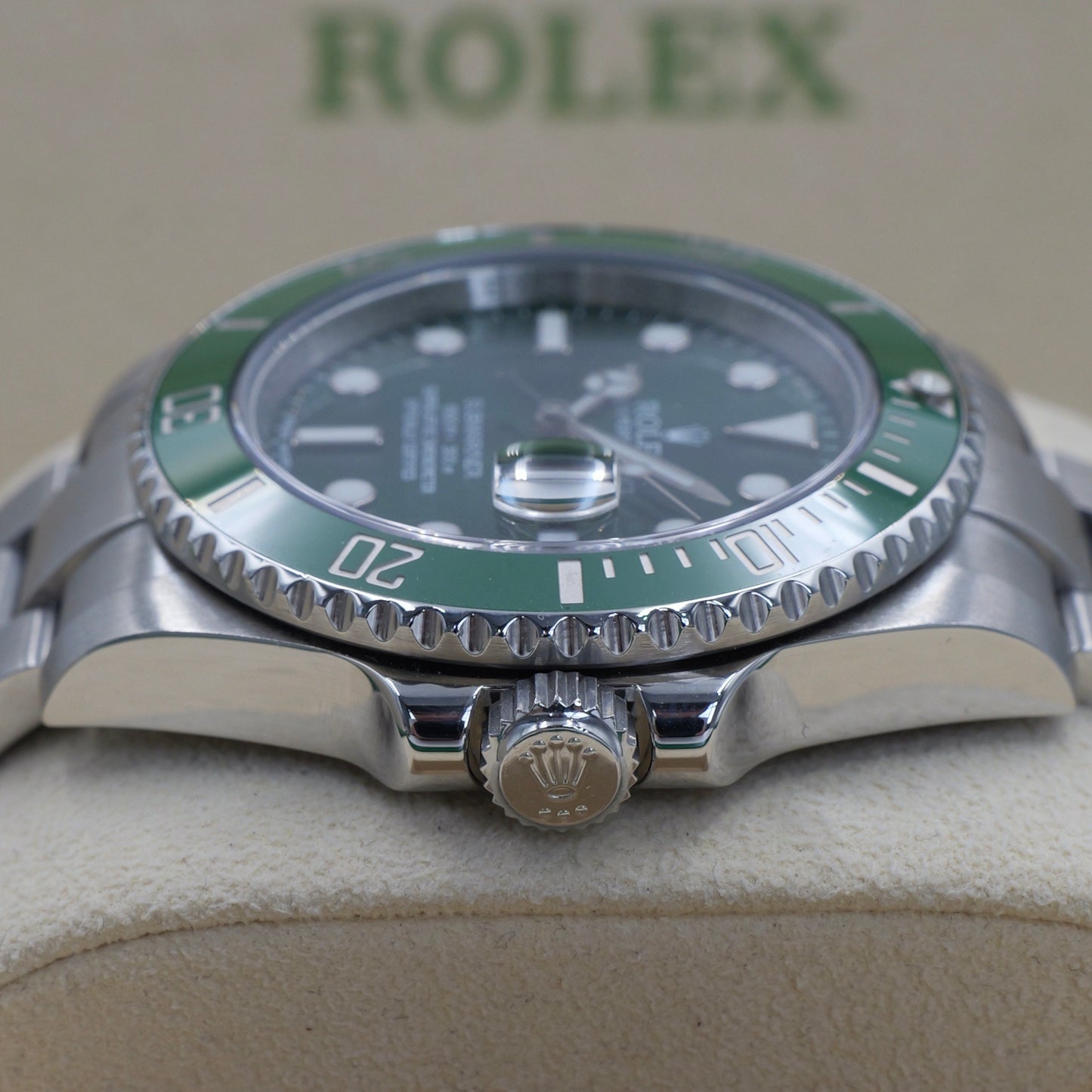 Rolex Submariner Date 'Hulk' 116610LV - Full Set (2015)