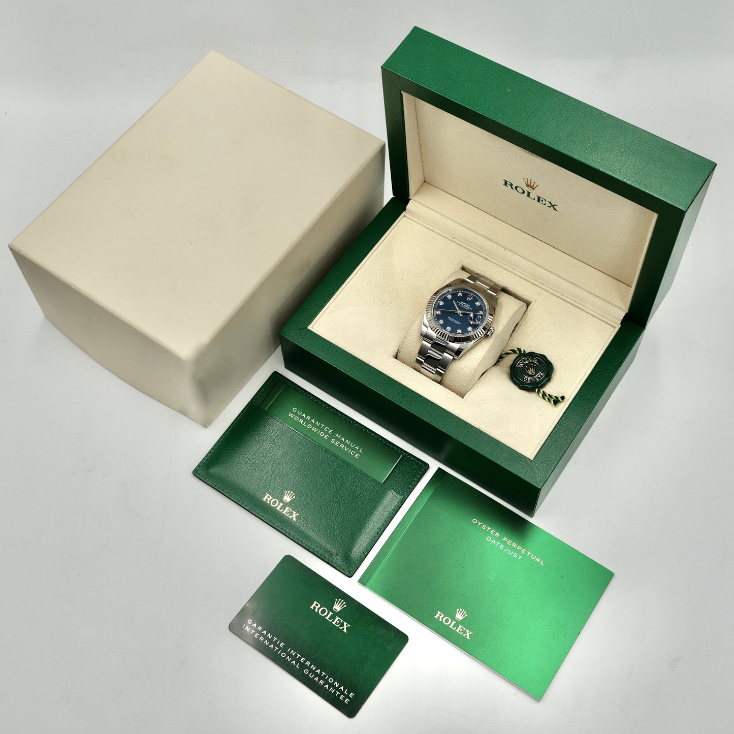 Rolex Datejust 41 Diamond Dot Dial Oyster 126334 - Full Set (2023)