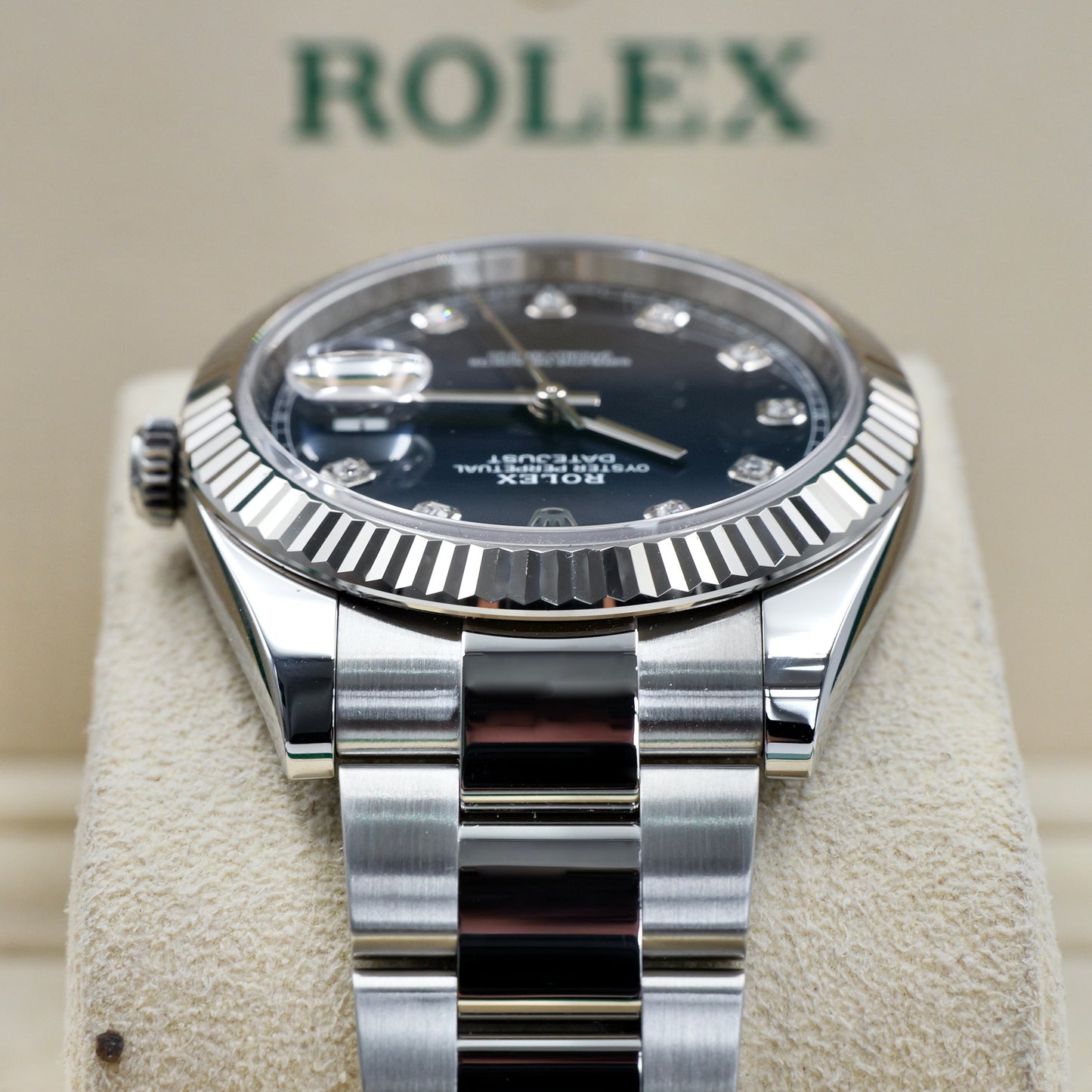 Rolex Datejust 41 Diamond Dot Dial Oyster 126334 - Full Set (2023)