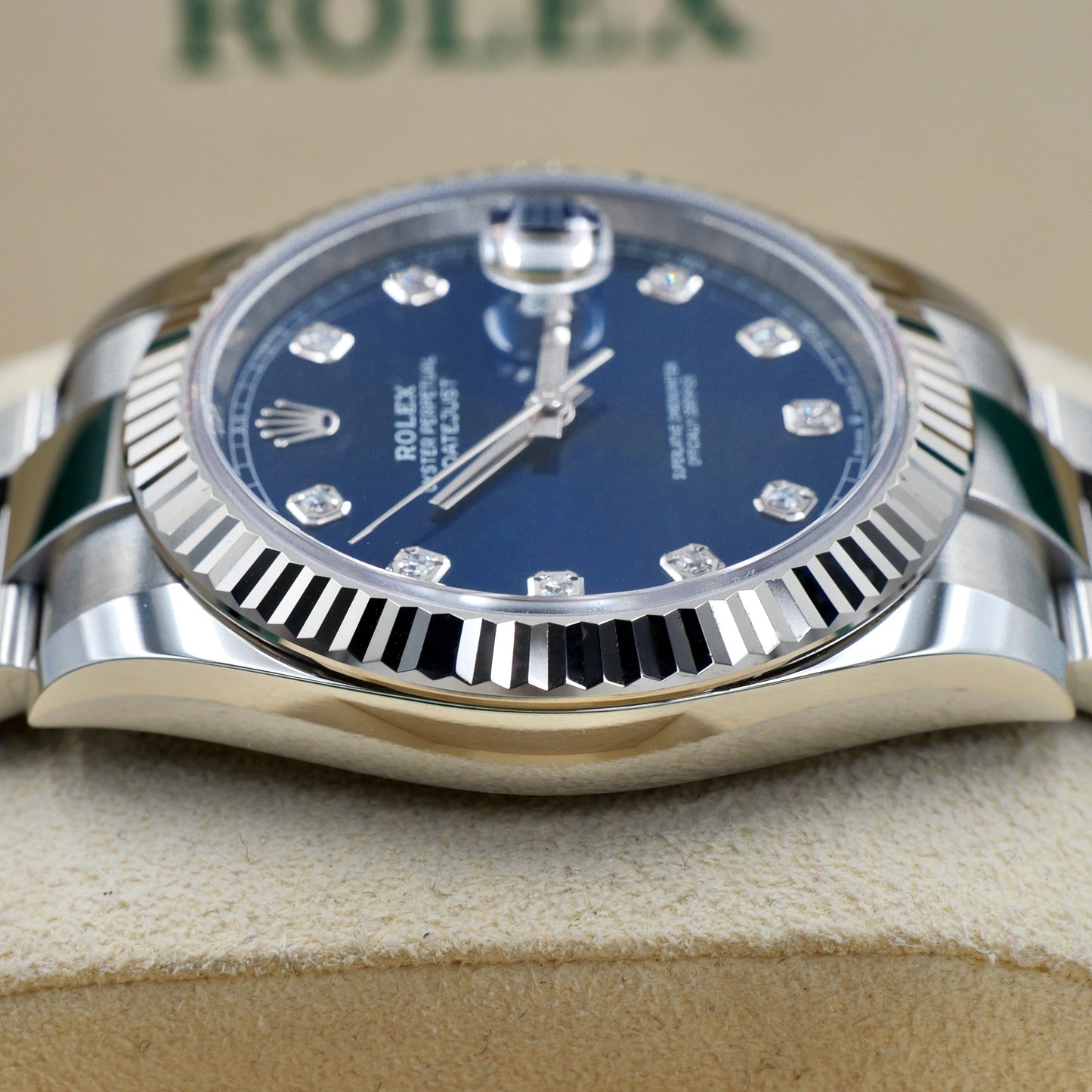 Rolex Datejust 41 Diamond Dot Dial Oyster 126334 - Full Set (2023)