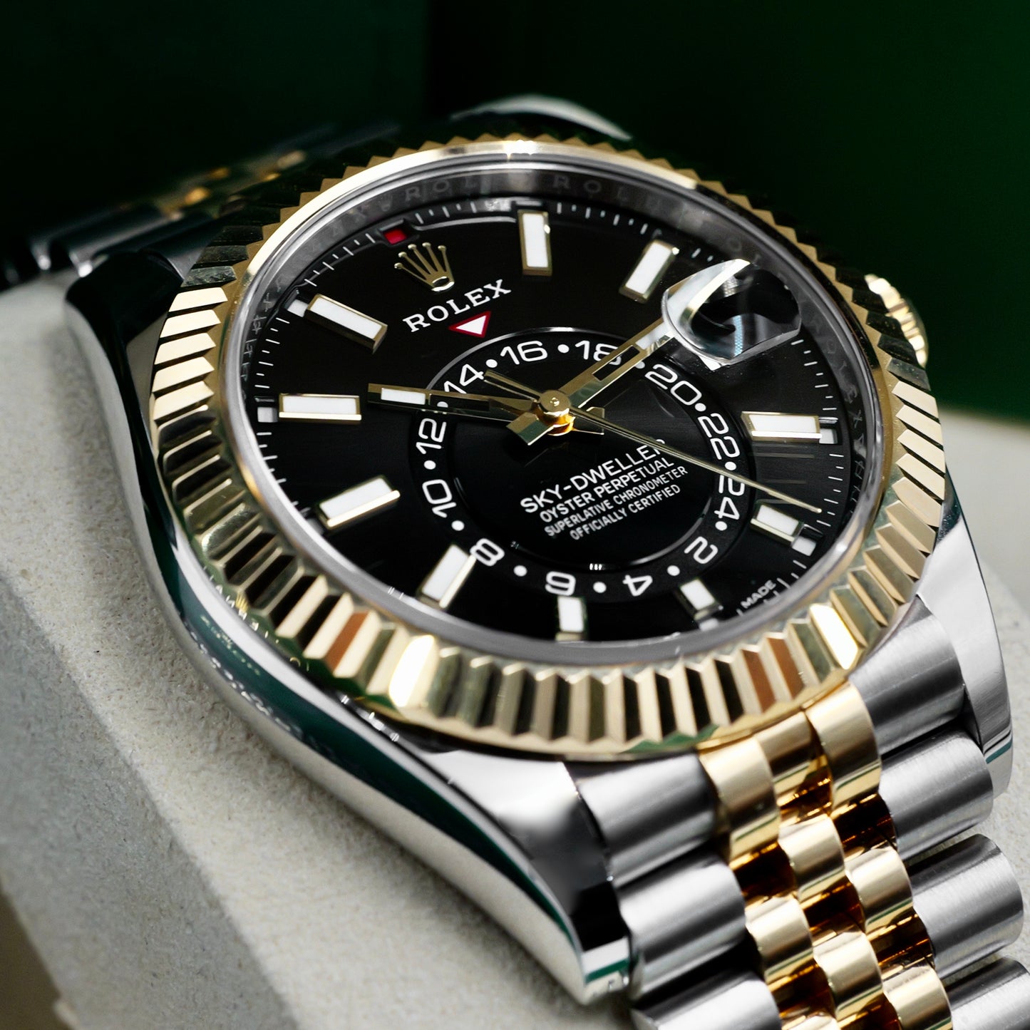 Rolex Sky-Dweller Steel & Yellow Gold Black Dial 326933 - Full Set (2023)