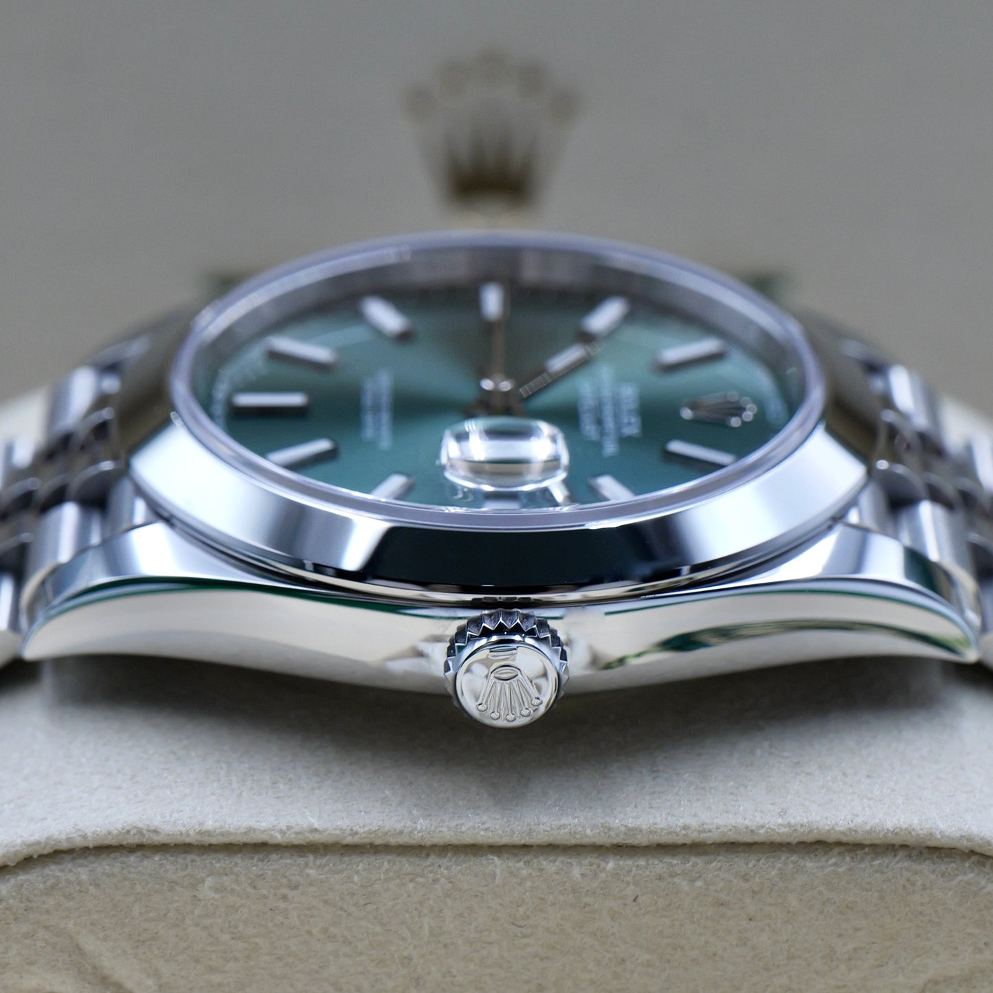 Rolex Datejust 41 Mint Green 126300 - Full Set (2025)