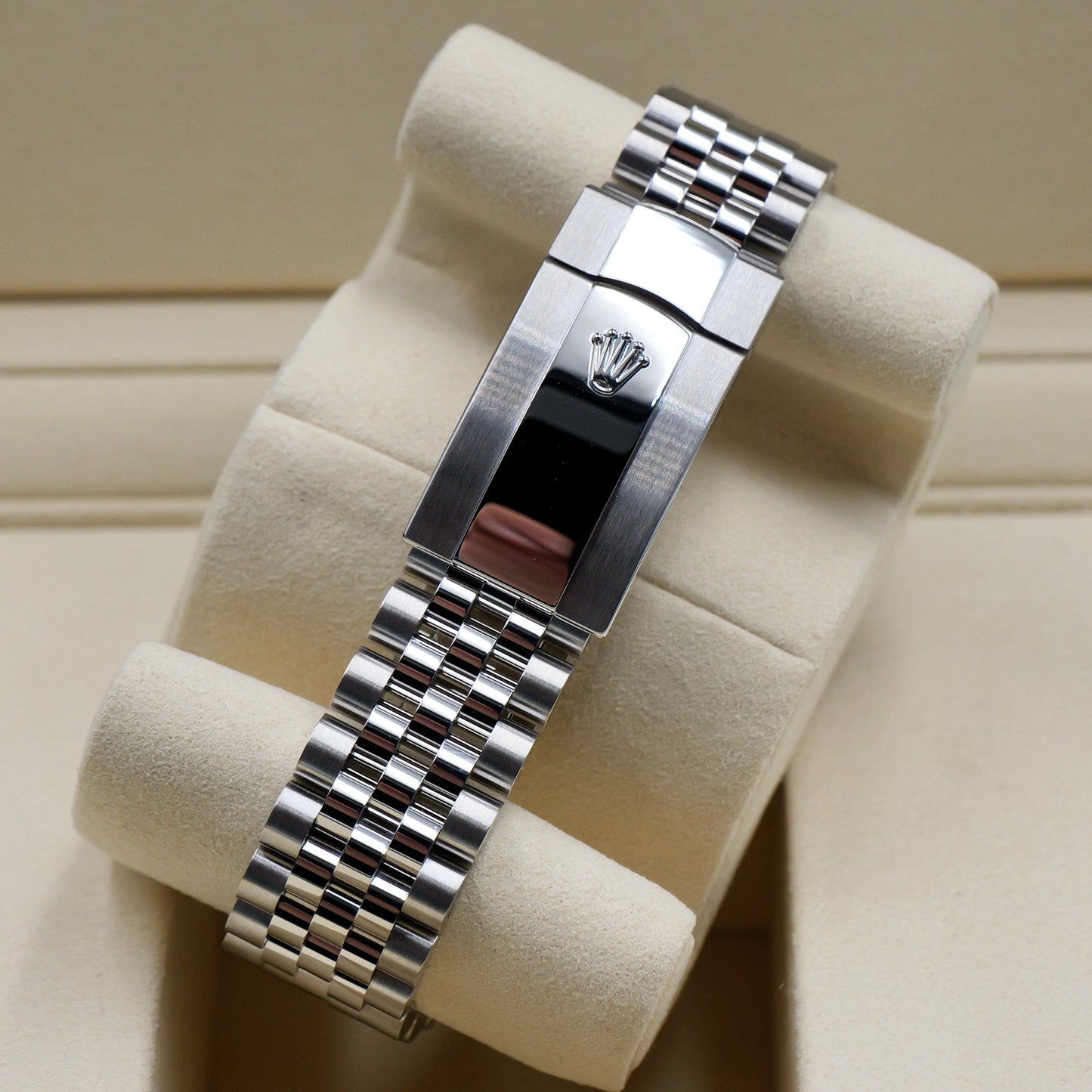 Rolex Datejust 41 Silver Dial 126300 - Full Set (2025)