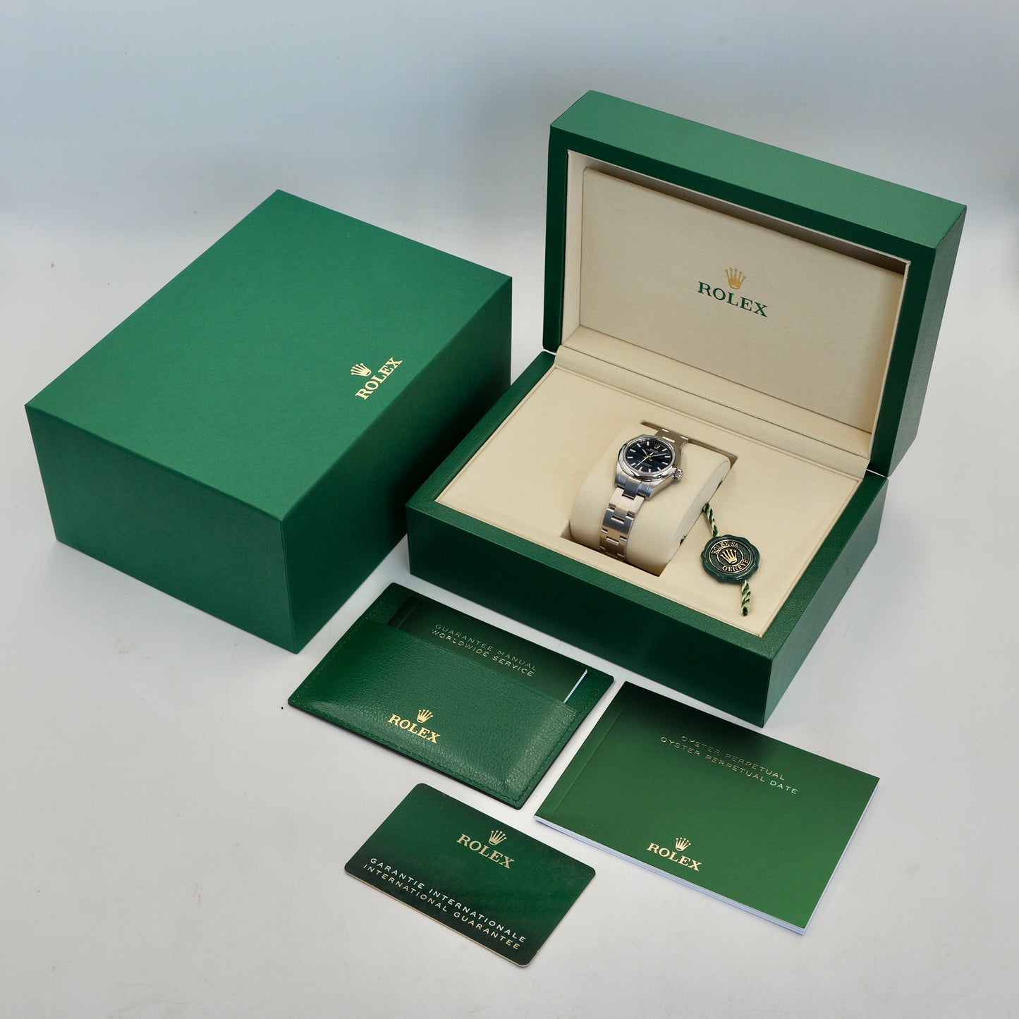 Rolex Oyster Perpetual 28 Blue 276200 Full Set 2025