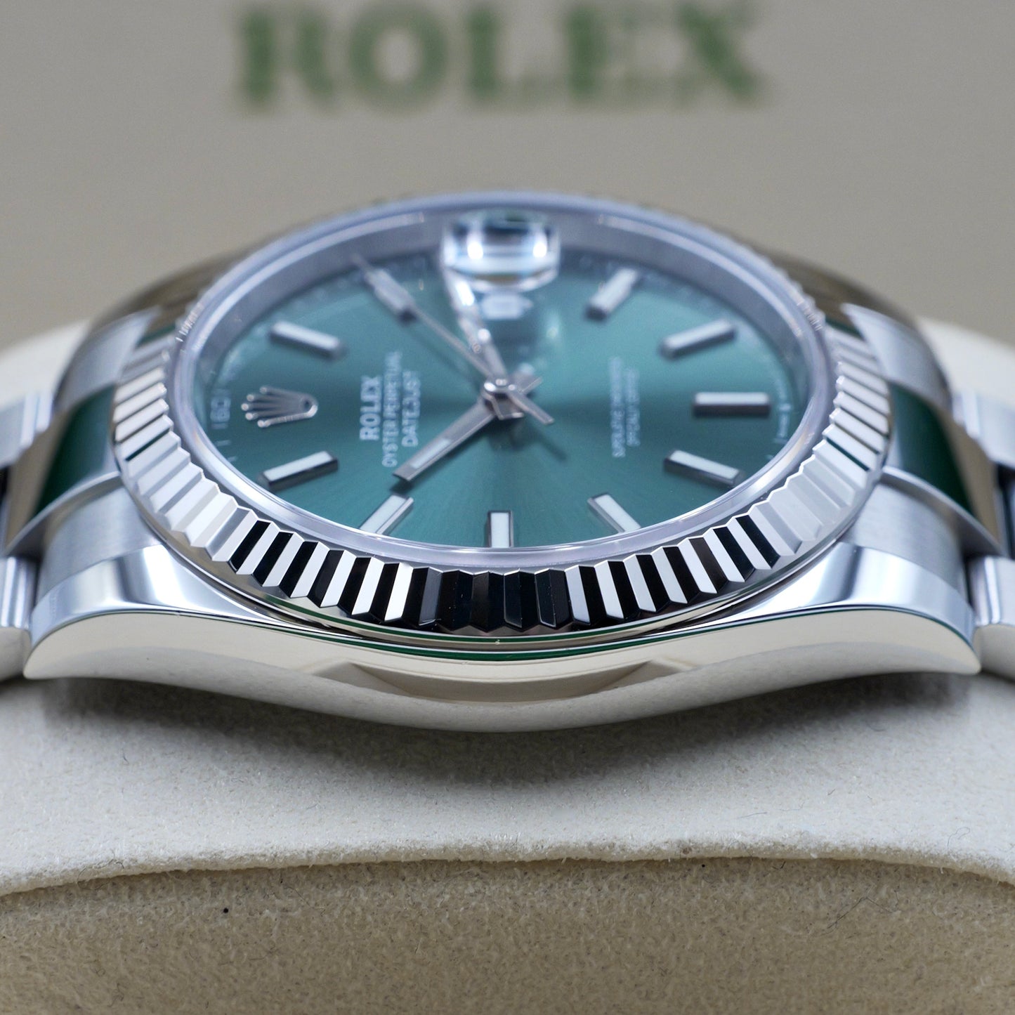 Rolex Datejust 41 Mint Green 126334 - Full Set (2022)