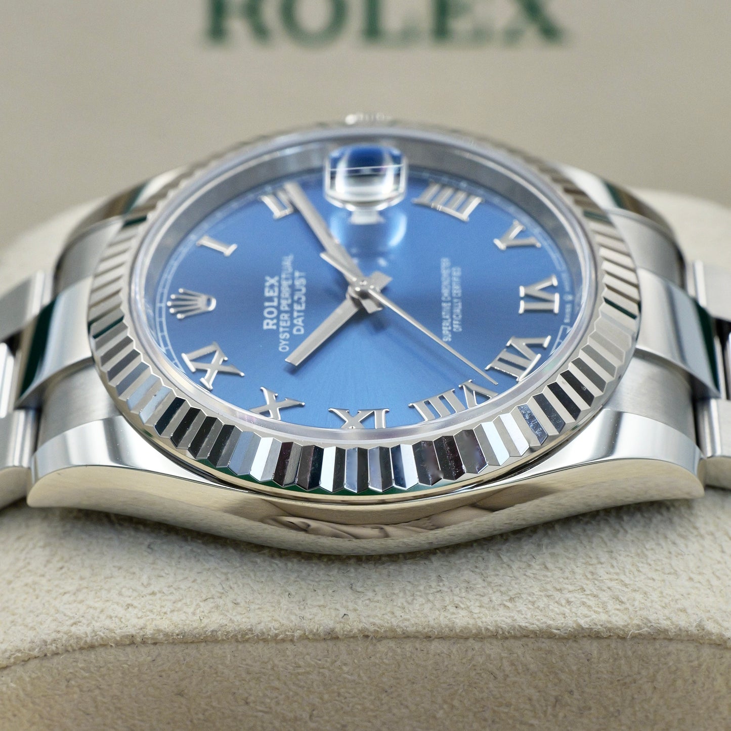Rolex Datejust 41 Azzurro Blue Fluted Oyster 126334 - Full Set (2024)