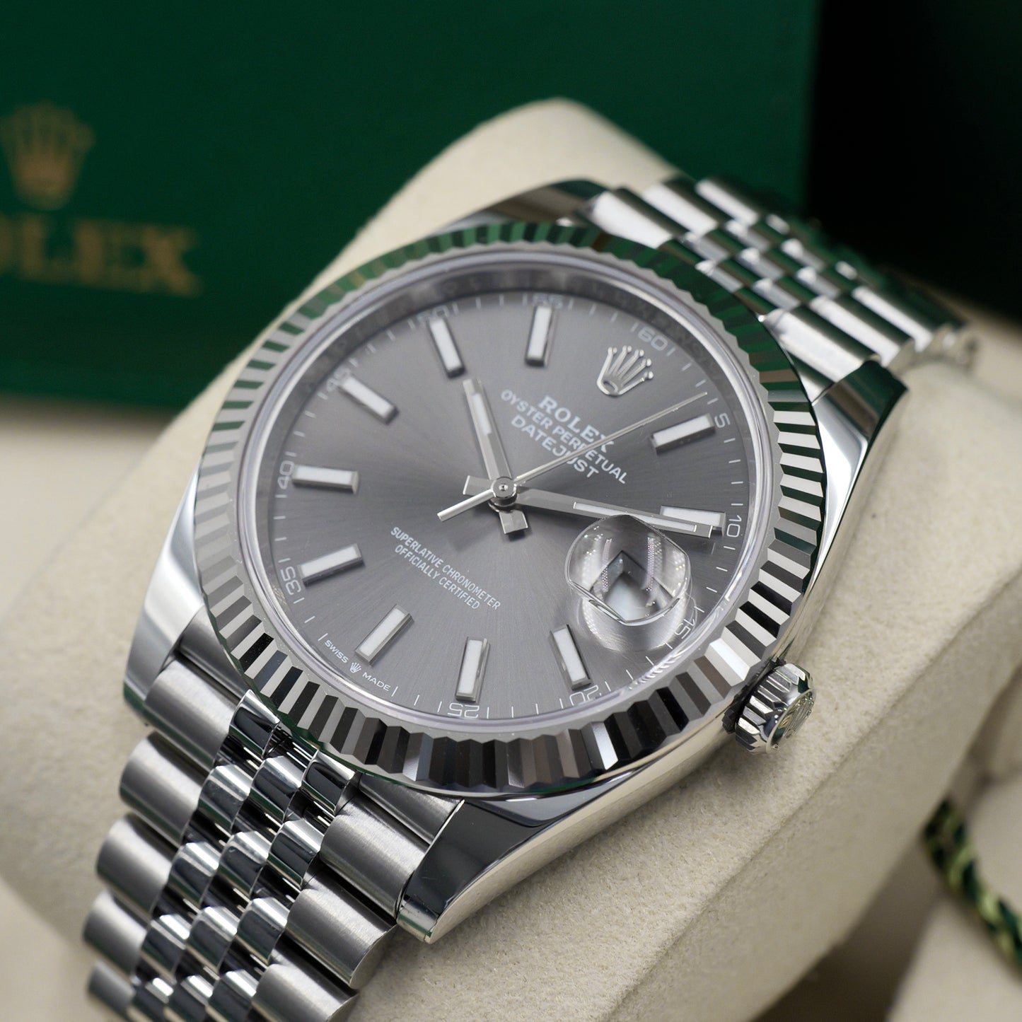 Rolex Datejust 41 Rhodium Dial Fluted Jubilee 126334 - Full Set (2025)