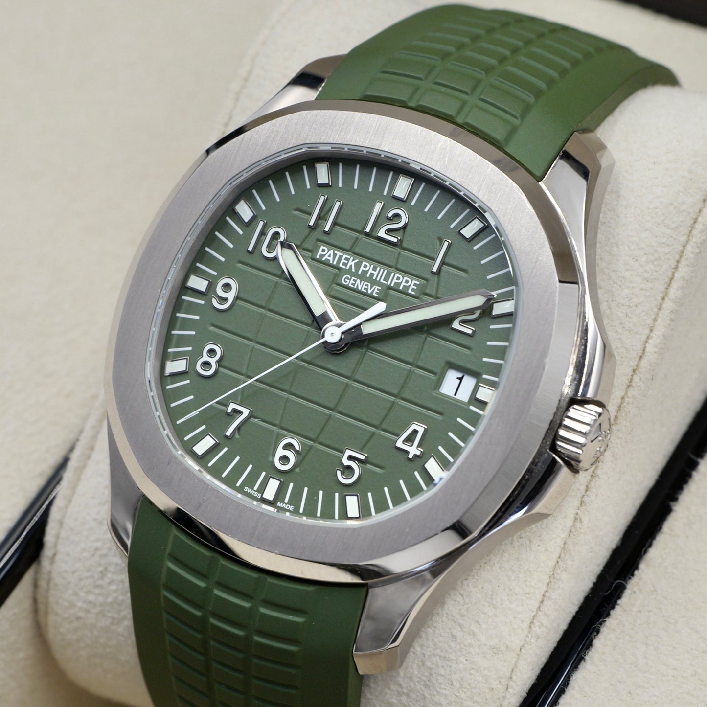Patek Philippe Aquanaut Green 5168G-010 - Full Set (2024)