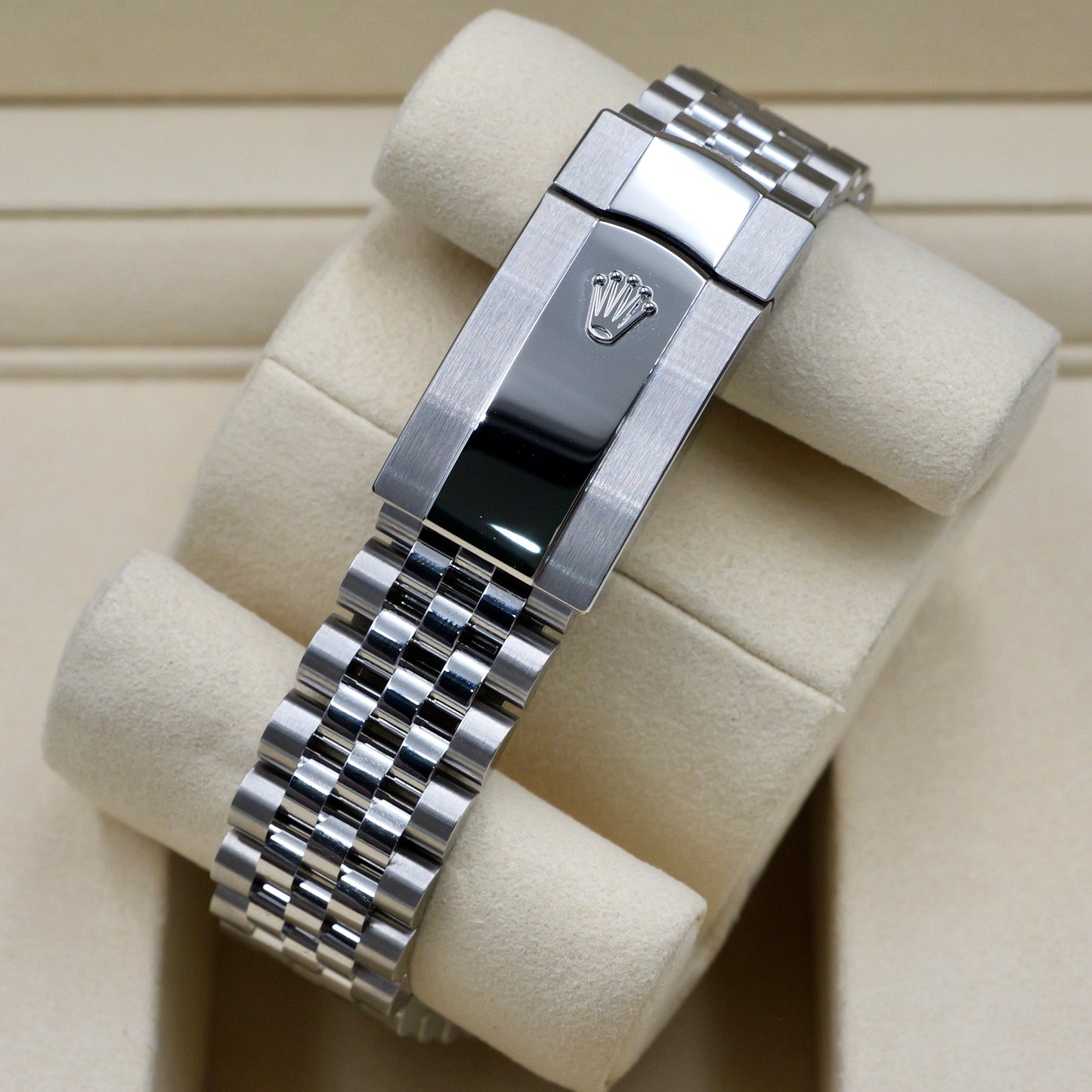Datejust 41 Silver Baton Dial 126334 - Full Set 2025