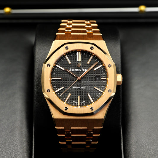Audemars Piguet Royal Oak Selfwinding 15400OR Black Dial - Full Set (2016)