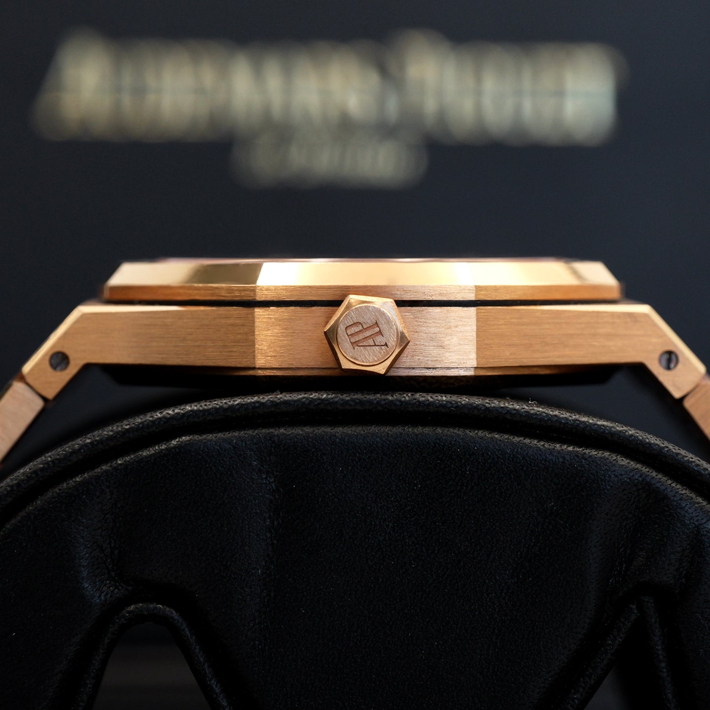 Audemars Piguet Royal Oak Selfwinding 15400OR Black Dial - Full Set (2016)