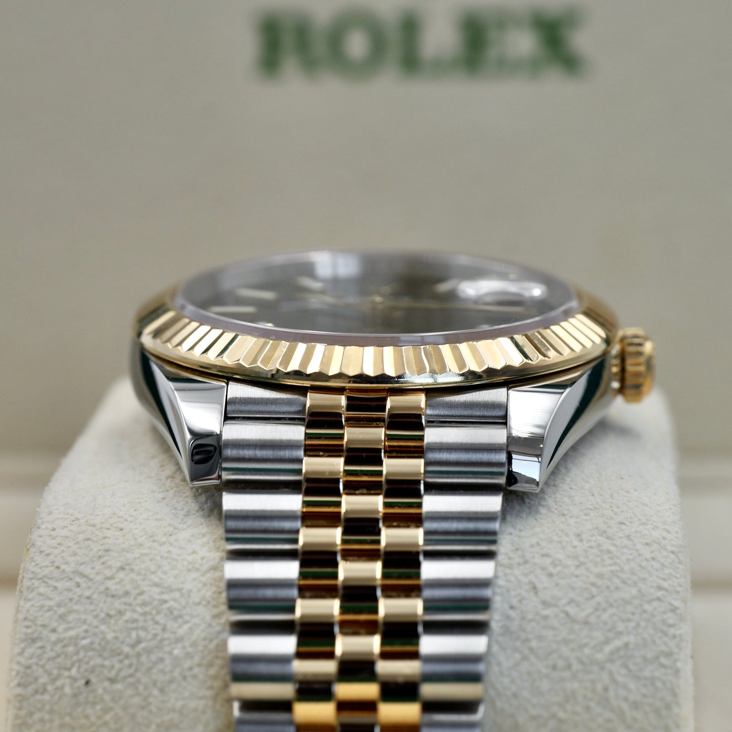Rolex Datejust 41 Steel & Yellow Gold Black Dial 126333 - Full Set (2021)