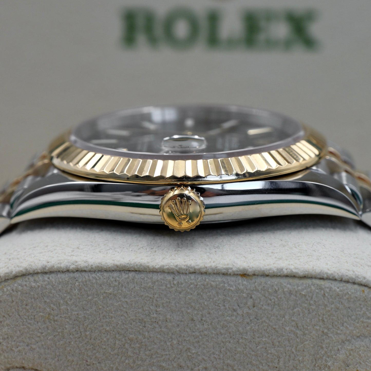 Rolex Datejust 41 Steel & Yellow Gold Black Dial 126333 - Full Set (2021)