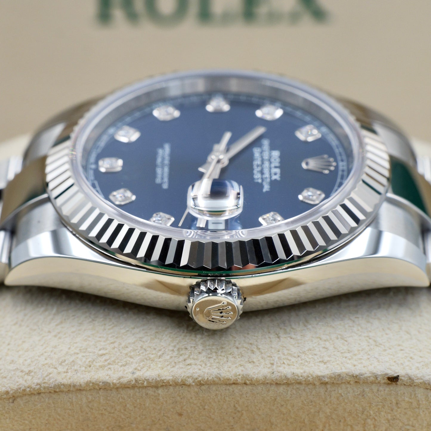 Rolex Datejust 41 Diamond Dot Dial Oyster 126334 - Full Set (2023)