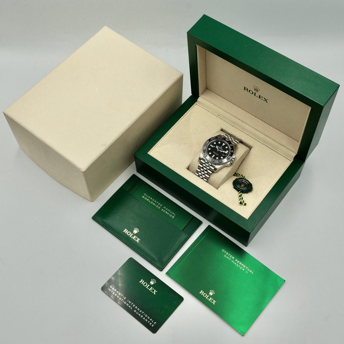 Rolex GMT-Master II Bruce Wayne Jubilee 126710GRNR - Full Set (2024)