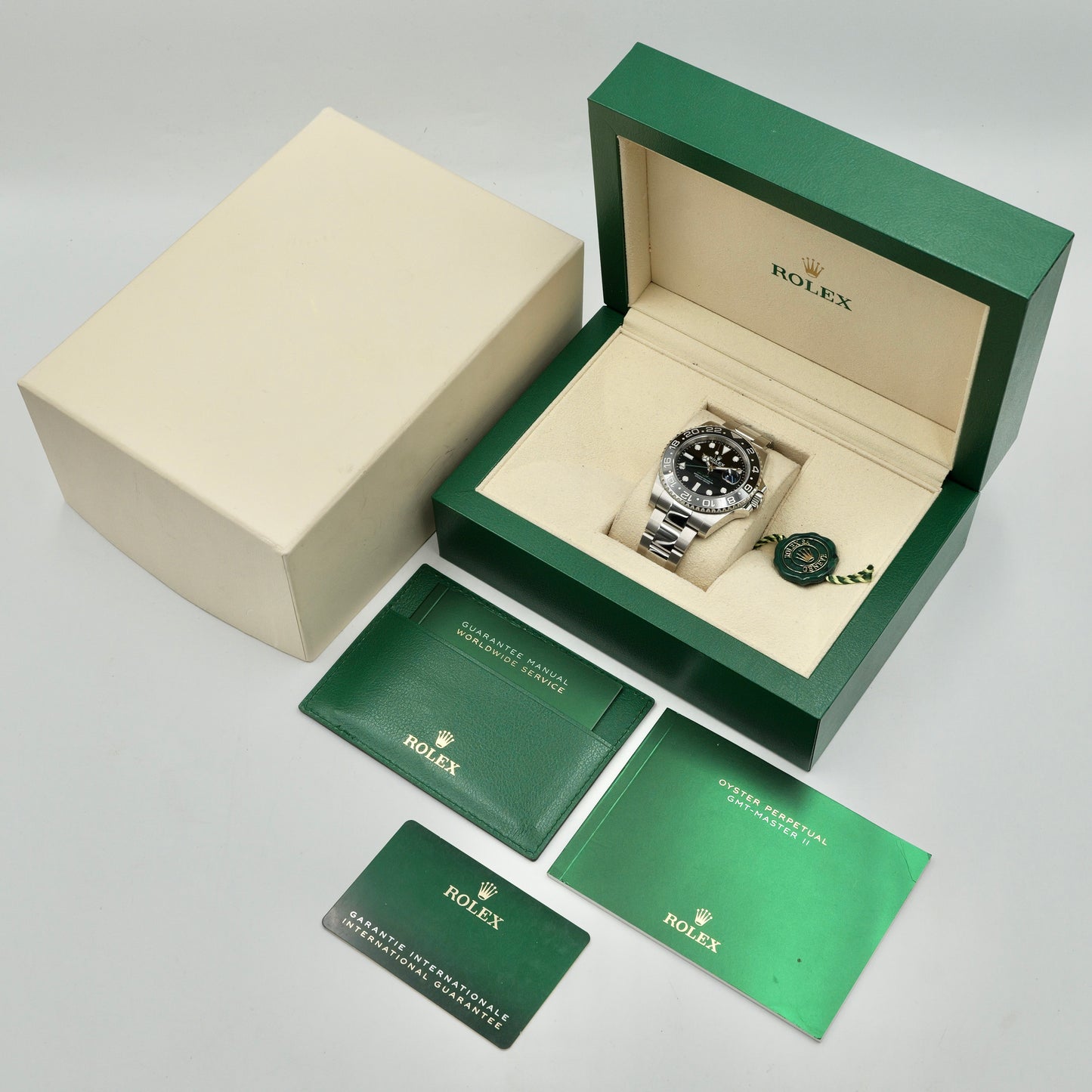 Rolex GMT-Master II Bruce Wayne Oyster 126710GRNR - Full Set (2024)