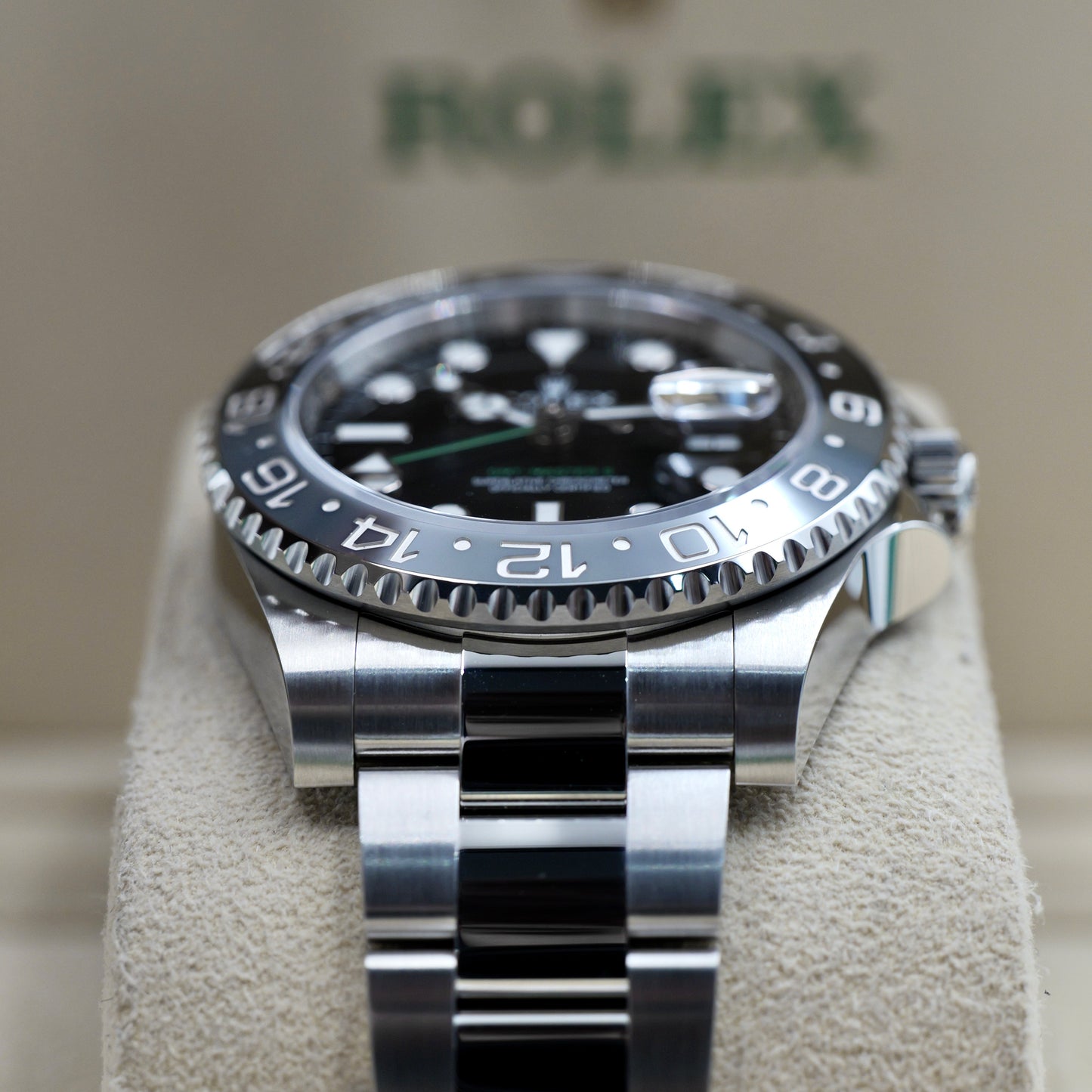 Rolex GMT-Master II Bruce Wayne Oyster 126710GRNR - Full Set (2024)