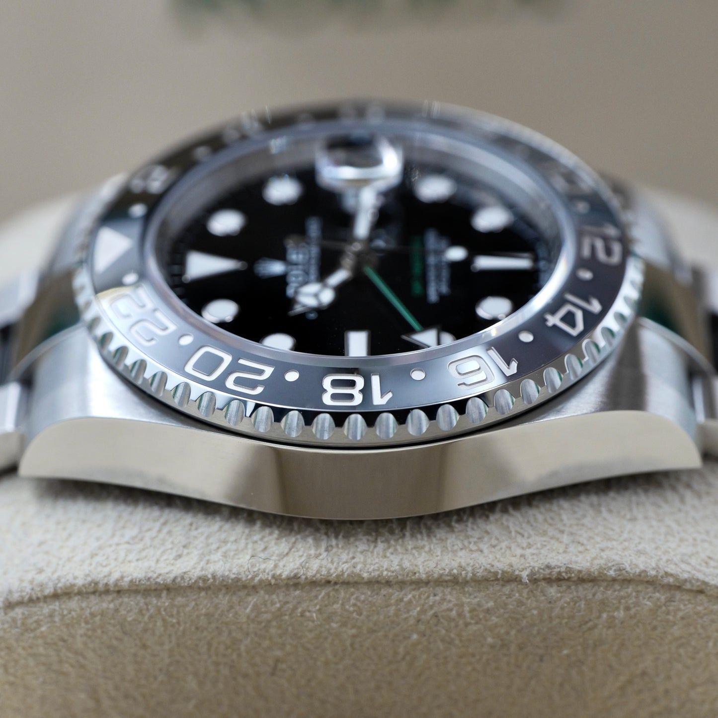 Rolex GMT-Master II Bruce Wayne Oyster 126710GRNR - Full Set (2025)
