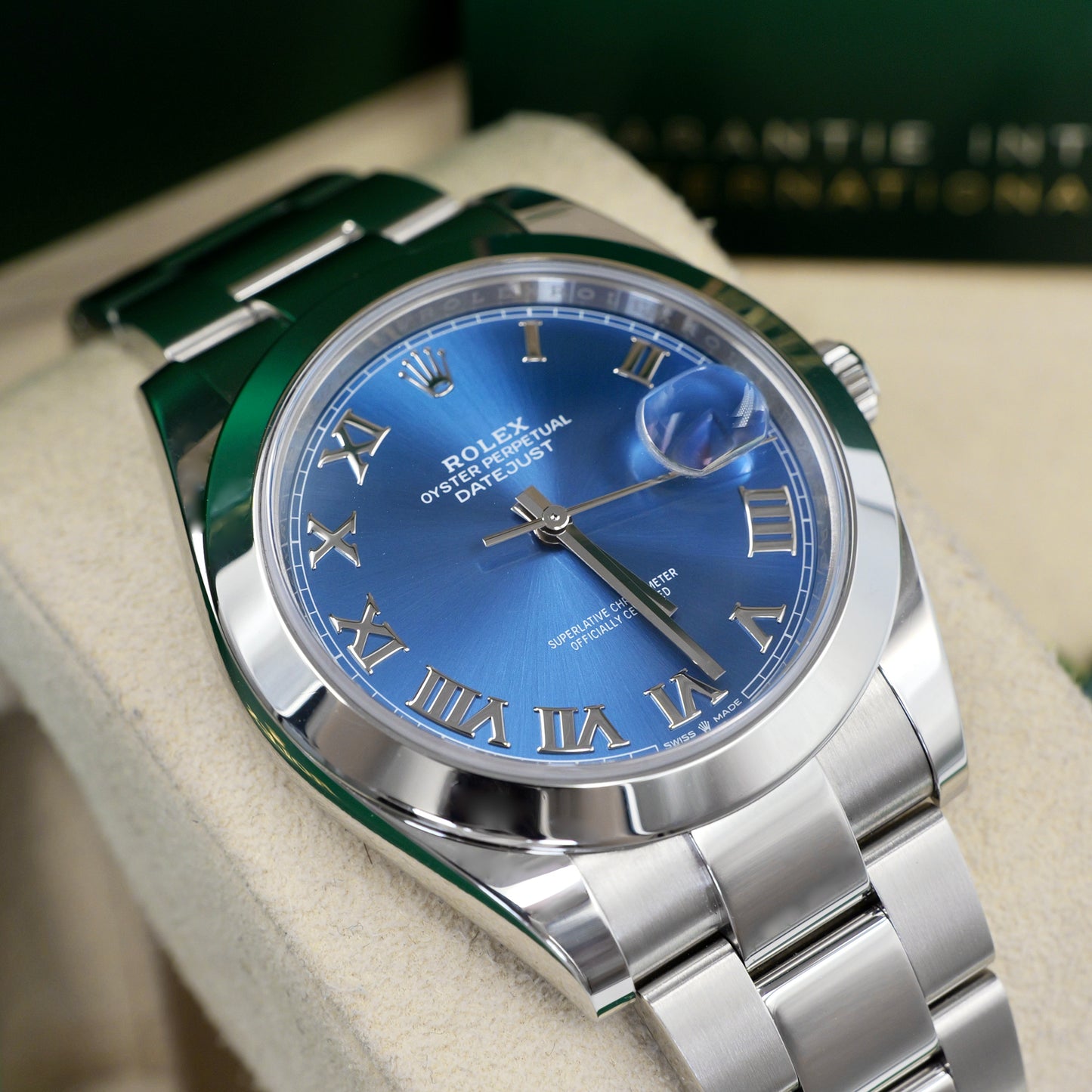 Rolex Datejust 41 Azzurro Blue Smooth 126300 - Full Set (2024)