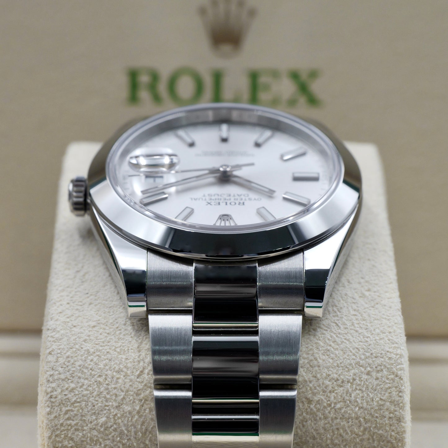 Rolex Datejust 41 Silver Dial Oyster 126300 - Full Set (2025)