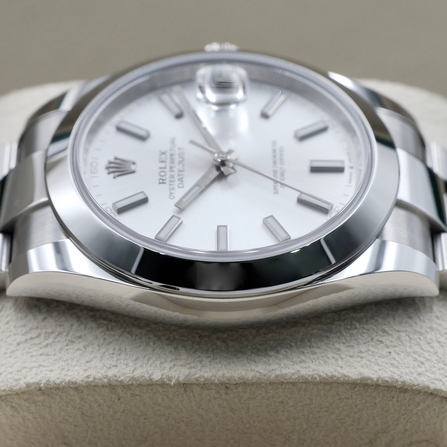 Rolex Datejust 41 Silver Dial Oyster 126300 - Full Set (2025)