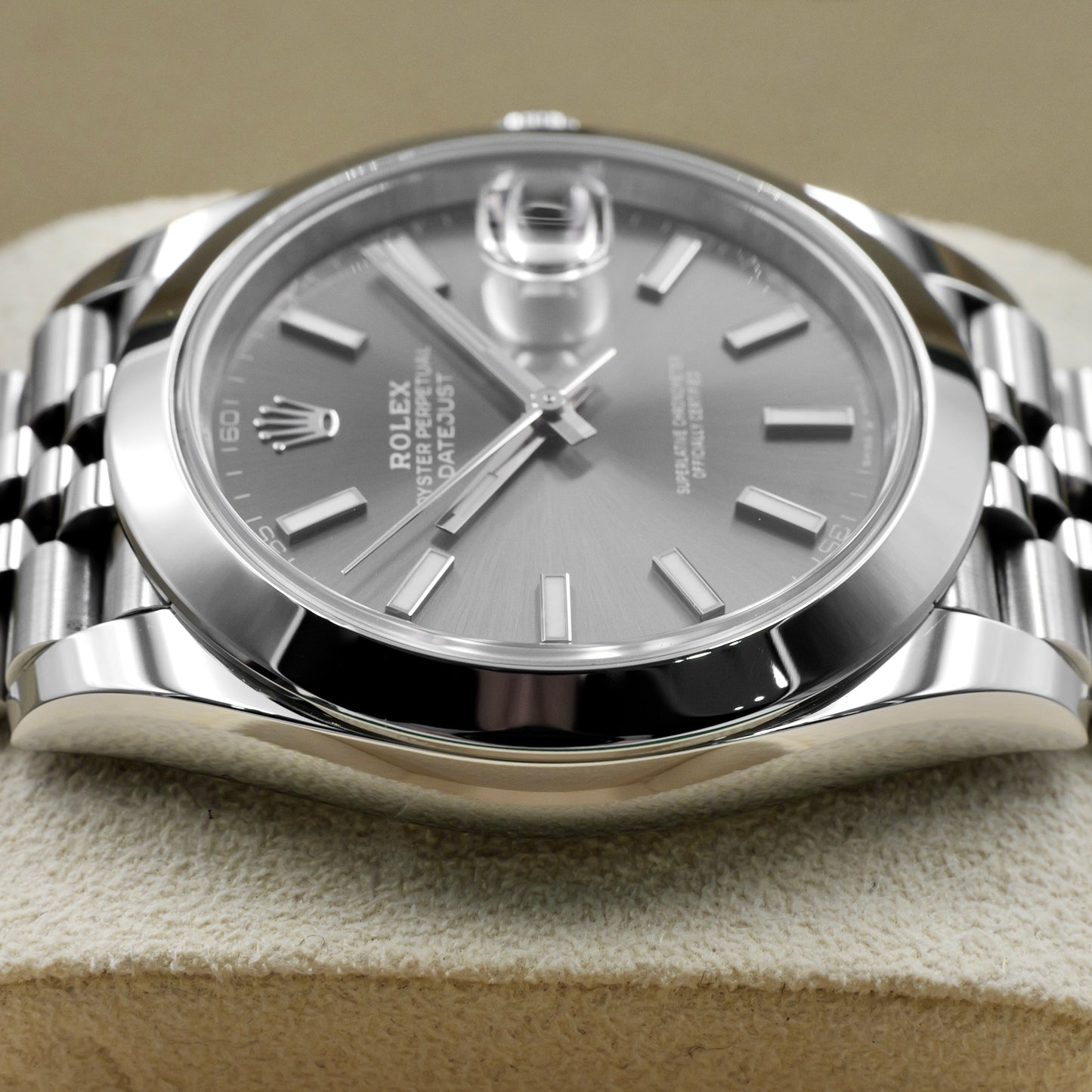 Rolex Datejust 41 Rhodium Dial 126300 - Full Set (2023)
