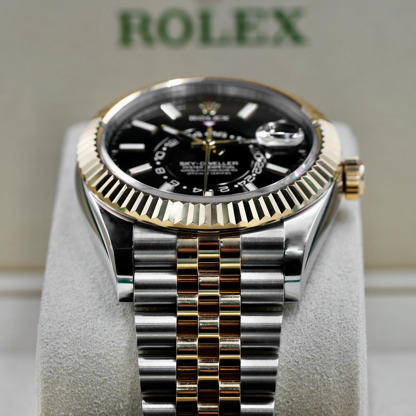 Rolex Sky-Dweller Steel & Yellow Gold Black Dial 326933 - Full Set (2023)