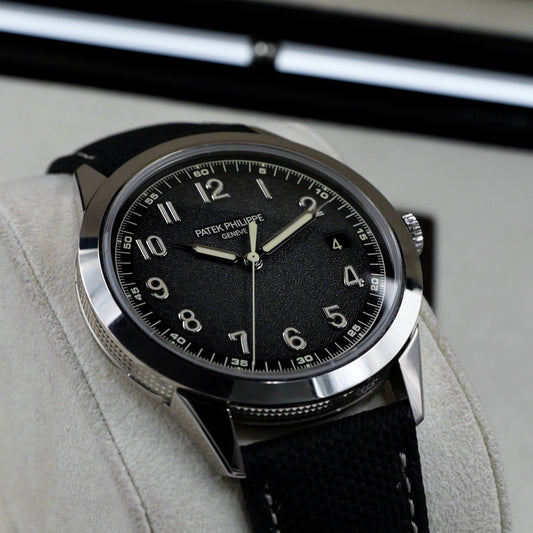 Patek Philippe Calatrava 5226G-001 - Full Set (2024)