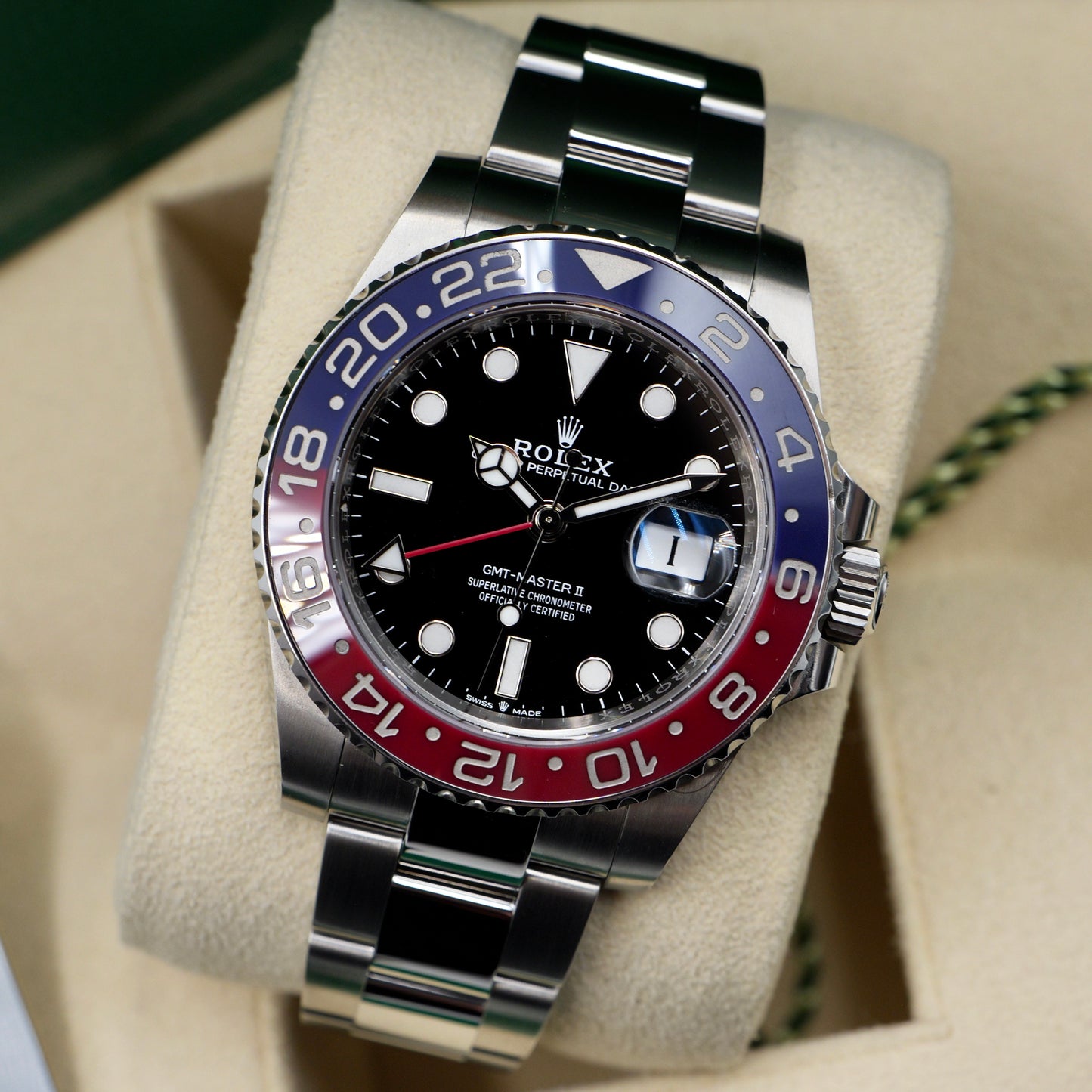 Rolex GMT-Master II 'Pepsi' 126710BLRO Oyster - Full Set (2024)