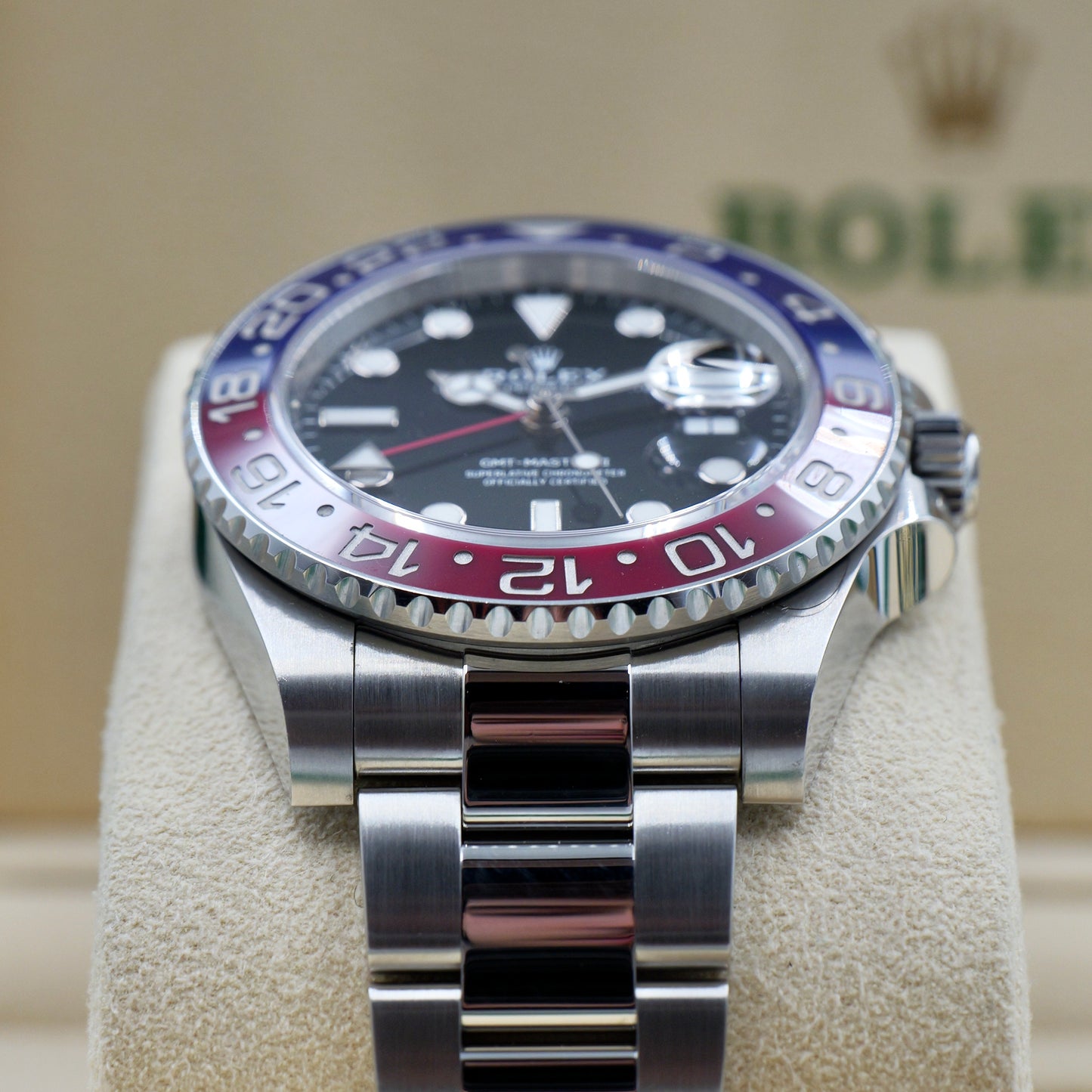 Rolex GMT-Master II 'Pepsi' 126710BLRO Oyster - Full Set (2024)