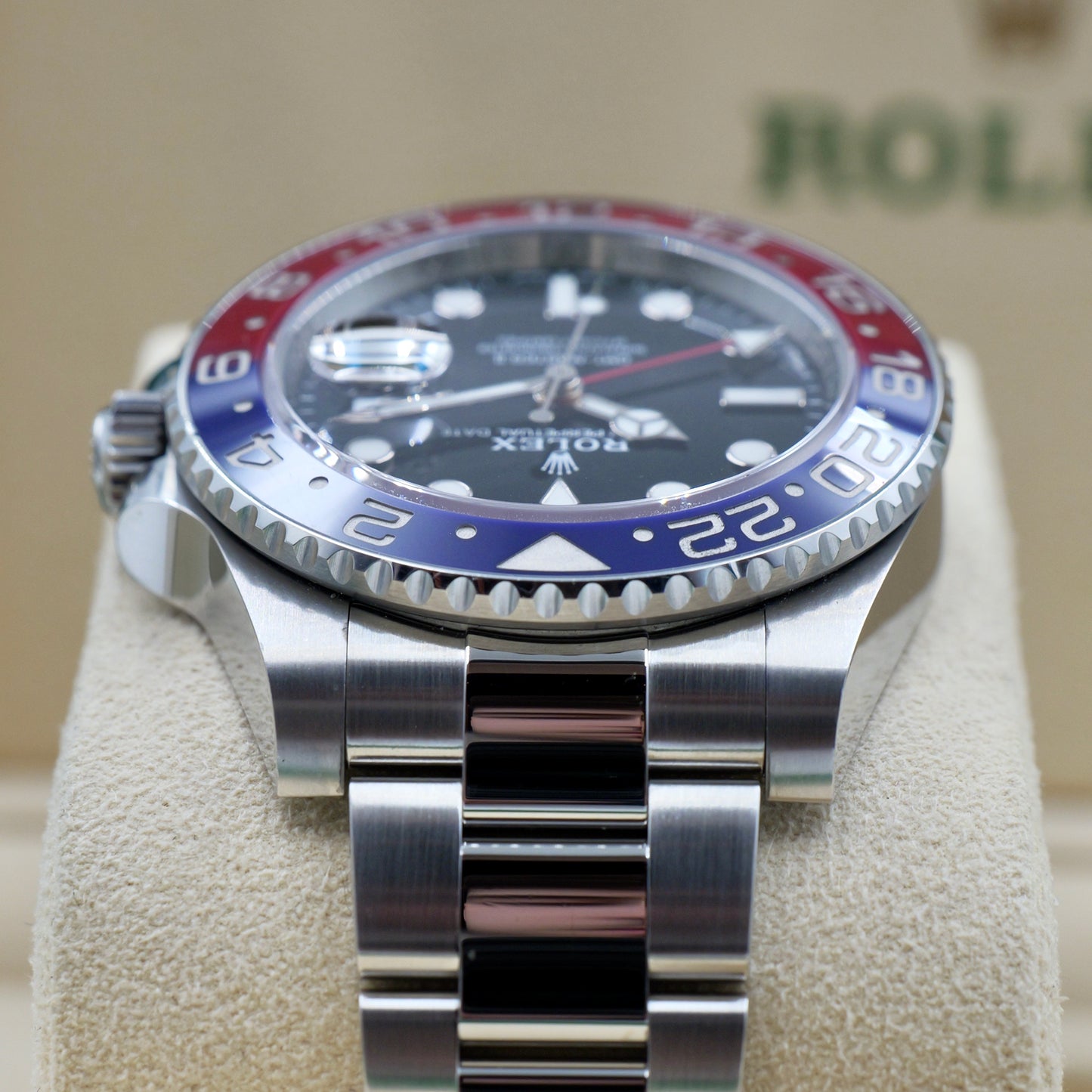 Rolex GMT-Master II 'Pepsi' 126710BLRO Oyster - Full Set (2024)