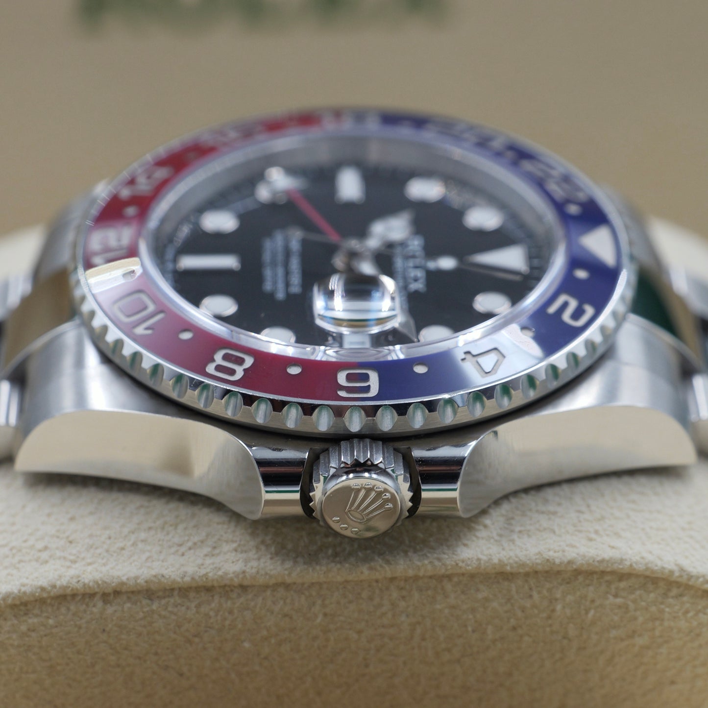 Rolex GMT-Master II 'Pepsi' 126710BLRO Oyster - Full Set (2024)