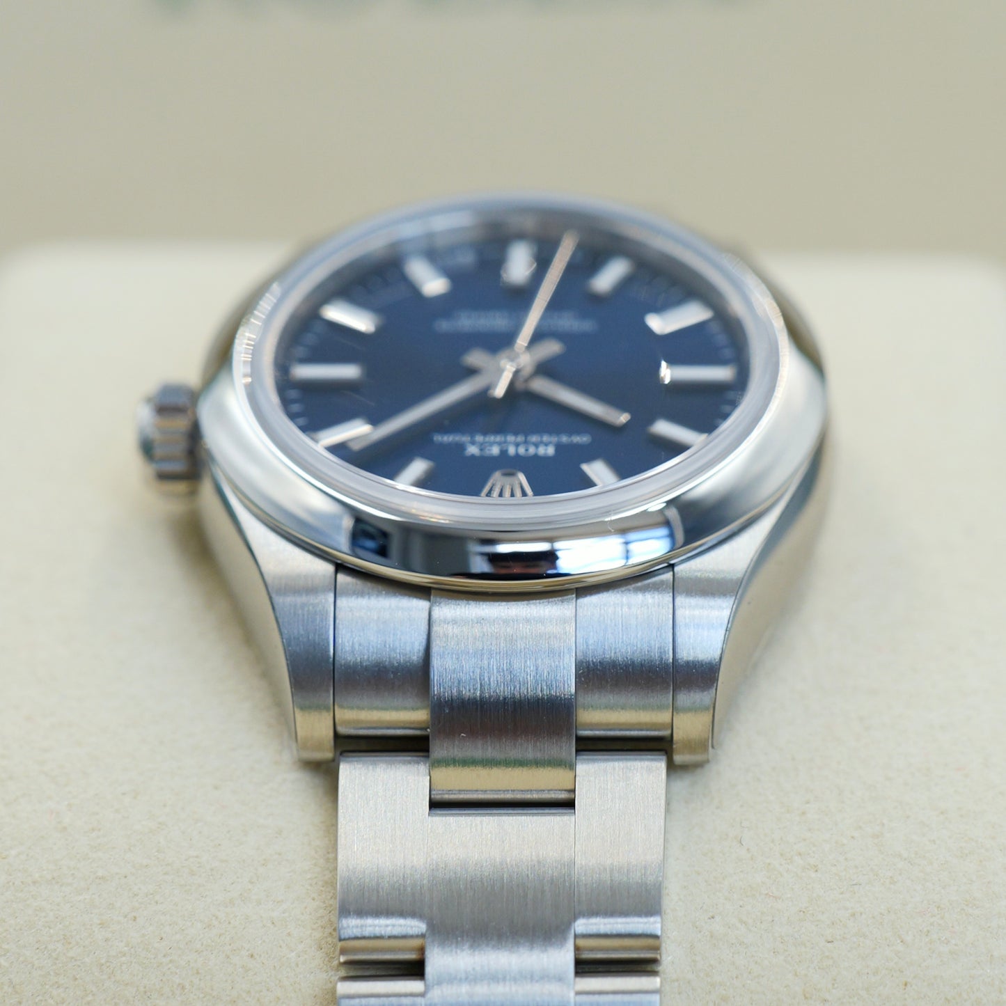 Rolex Oyster Perpetual 28 Blue 276200 Full Set 2025
