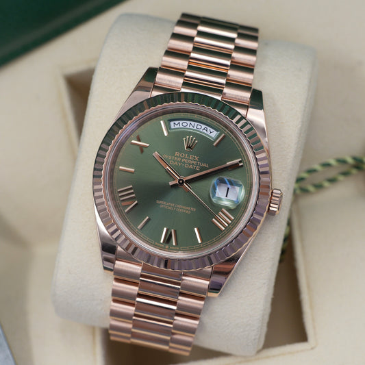 Rolex Day-Date 40 Olive Rose Gold 228235 - Full Set (2021)