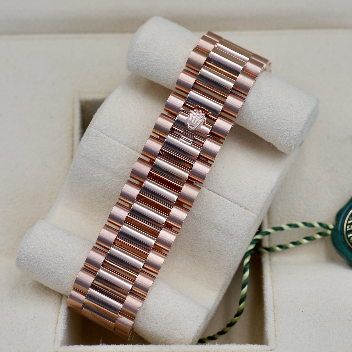 Rolex Day-Date 40 Olive Rose Gold 228235 - Full Set (2021)