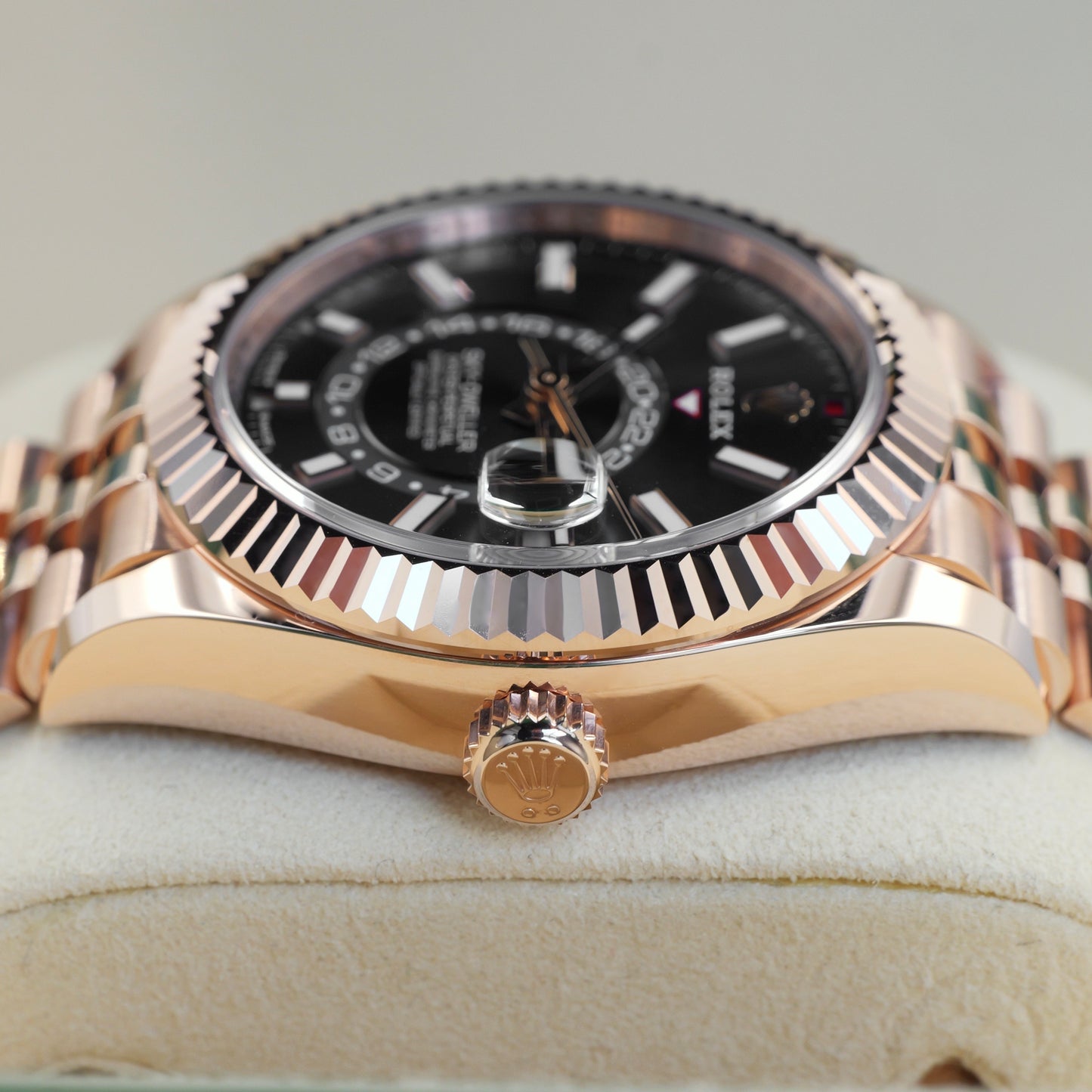 Rolex Sky-Dweller £51,997 Rhodium Dial 336935 - Full Set (2025)