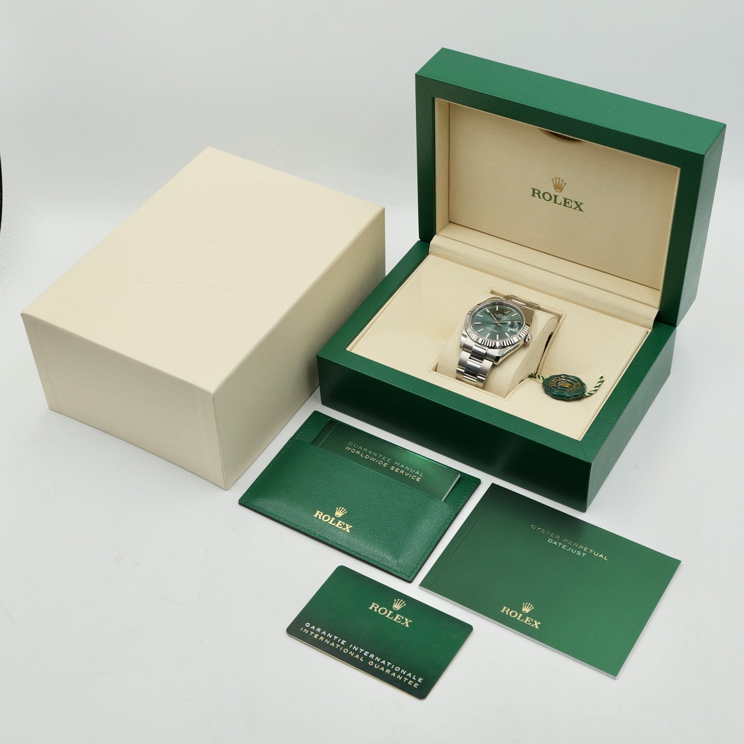 Rolex Datejust 41 Mint Green 126334 - Full Set (2022)