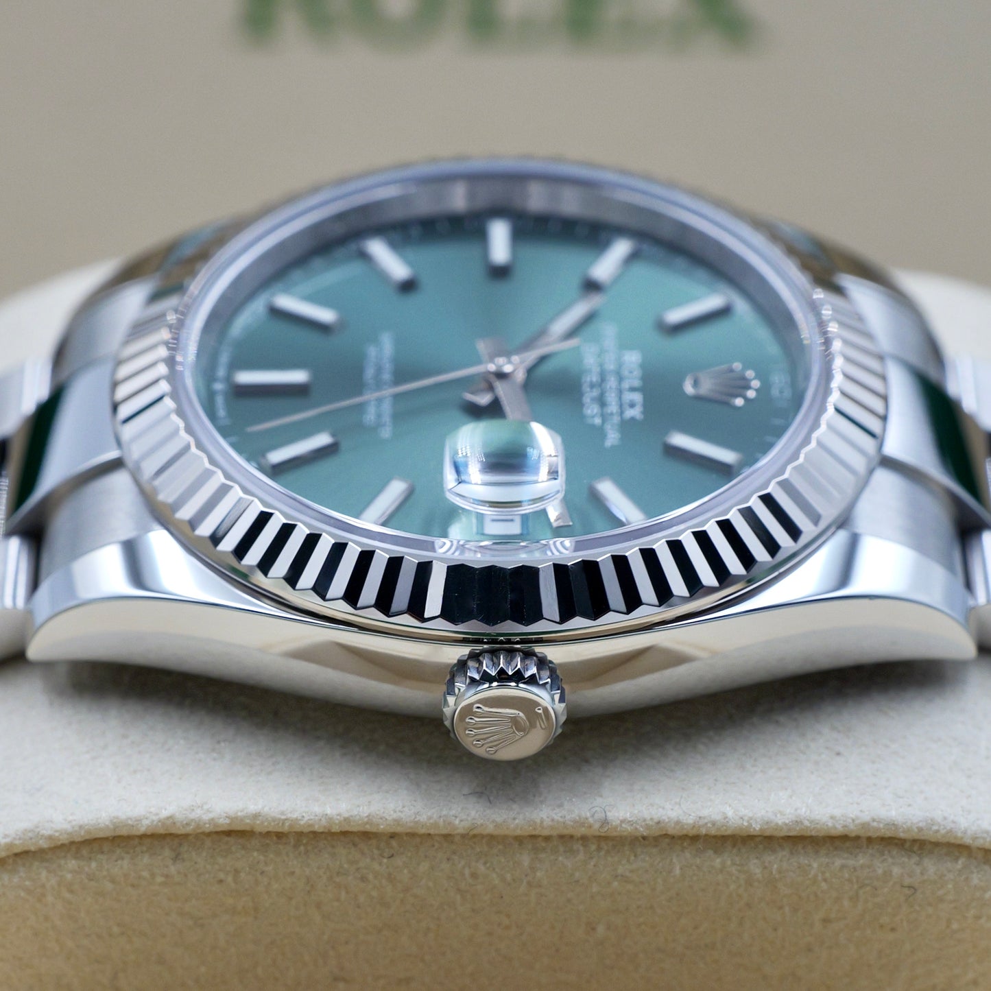 Rolex Datejust 41 Mint Green 126334 - Full Set (2022)