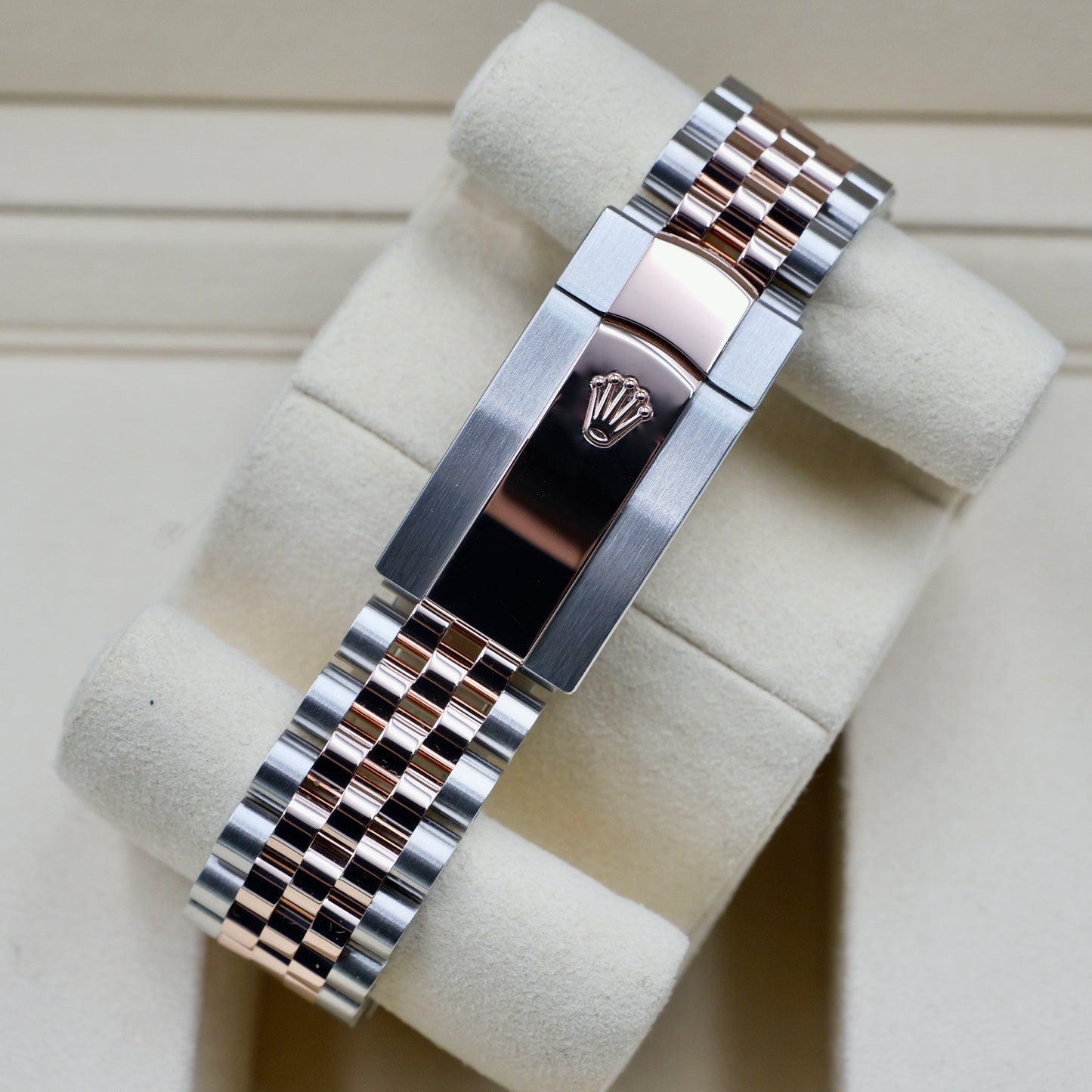 Rolex Datejust 41 Sundust Dial 126331 - Full Set (2022)