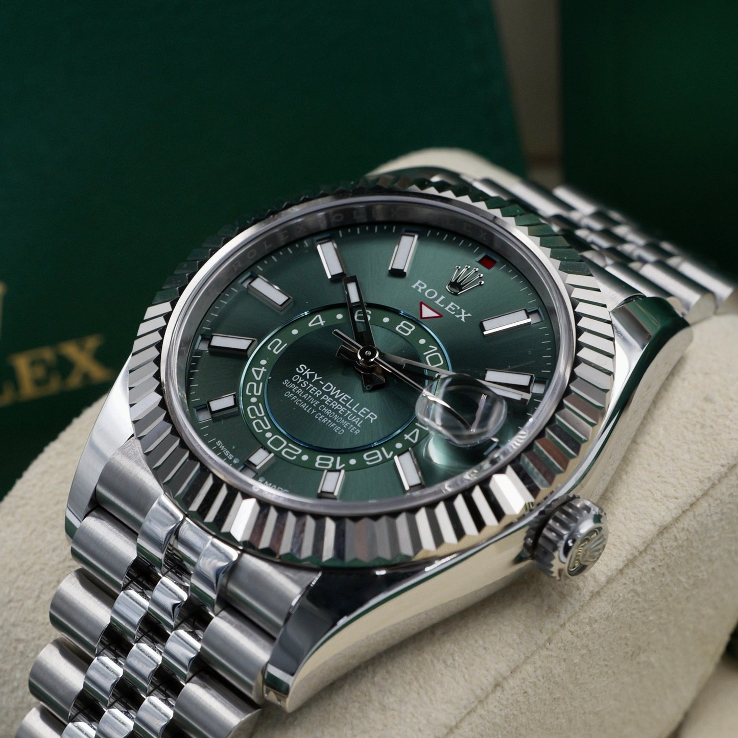 Rolex Sky-Dweller Green Dial Oyster 336934 - Full Set (2023)
